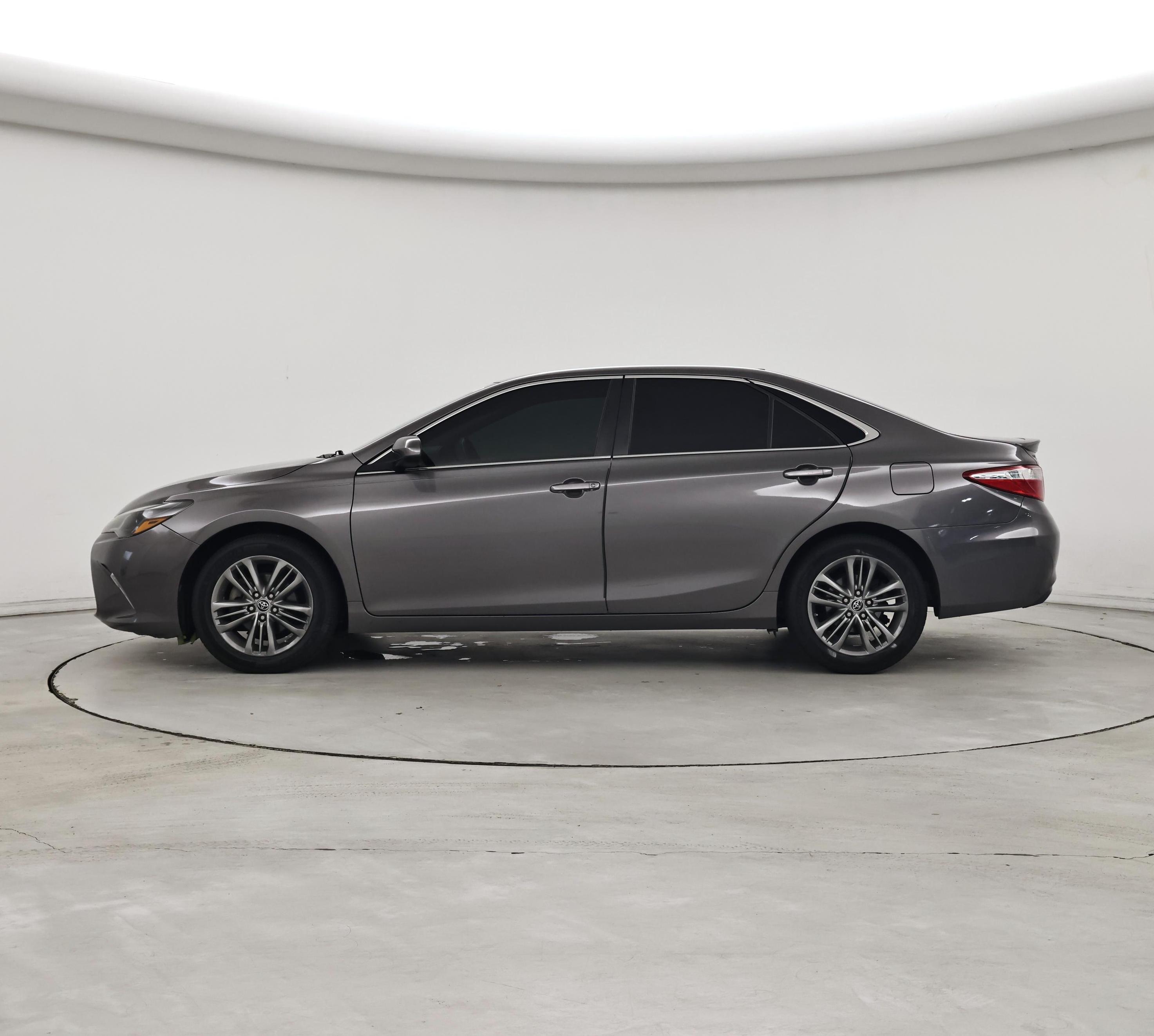 Thumbnail: 2016 Toyota Camry - 3