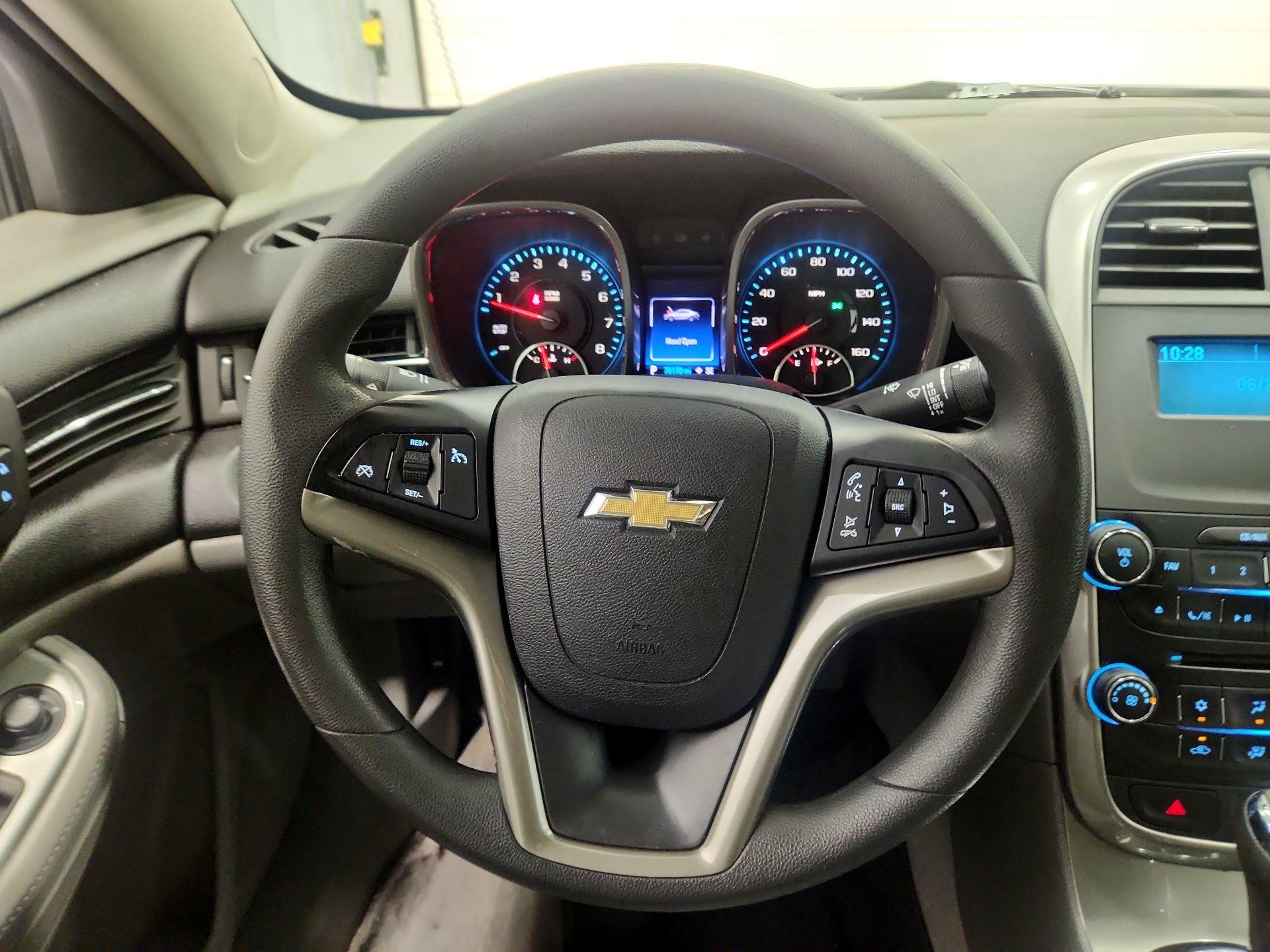 Thumbnail: 2015 Chevrolet Malibu - 10