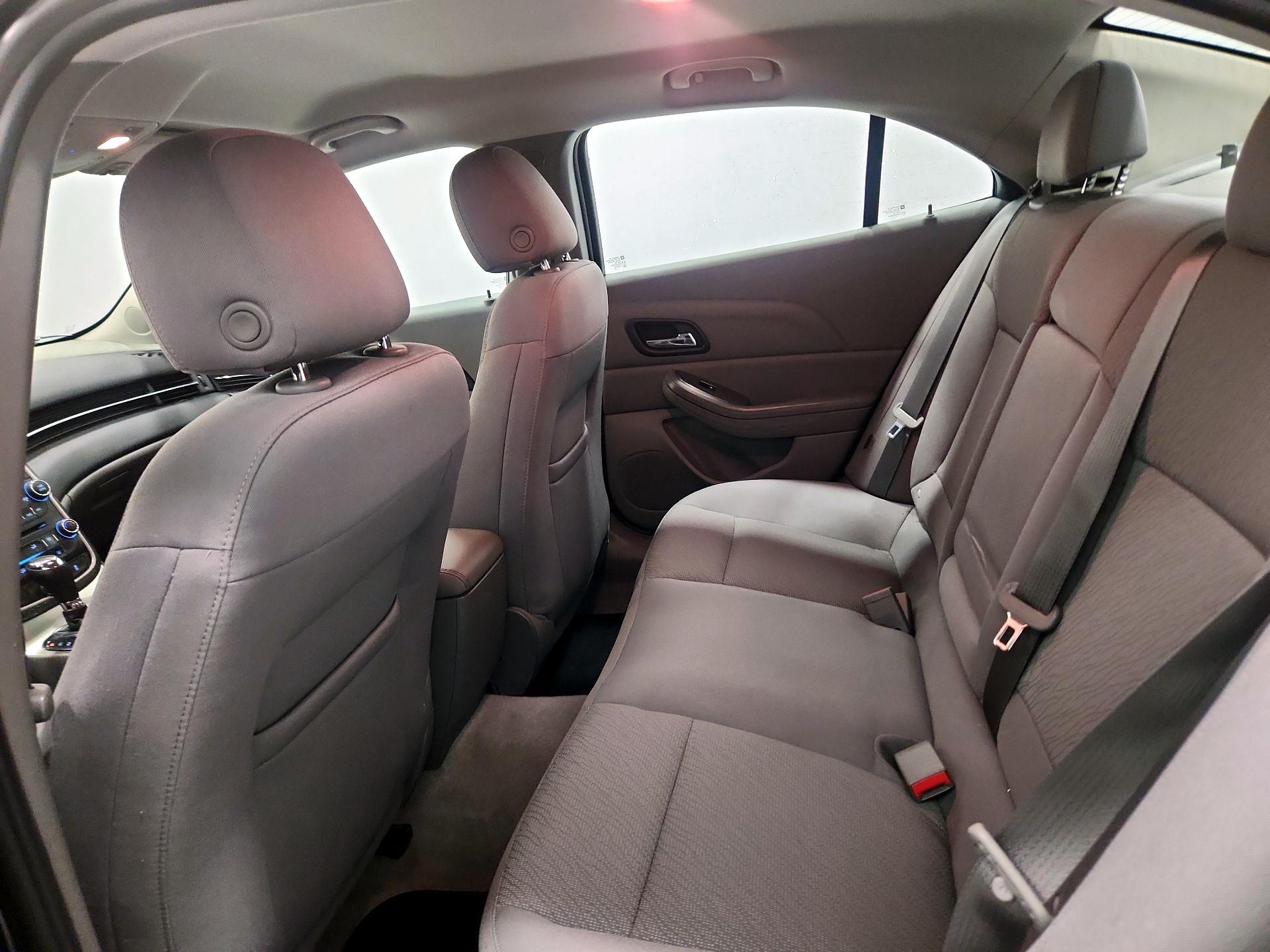 Thumbnail: 2015 Chevrolet Malibu - 17