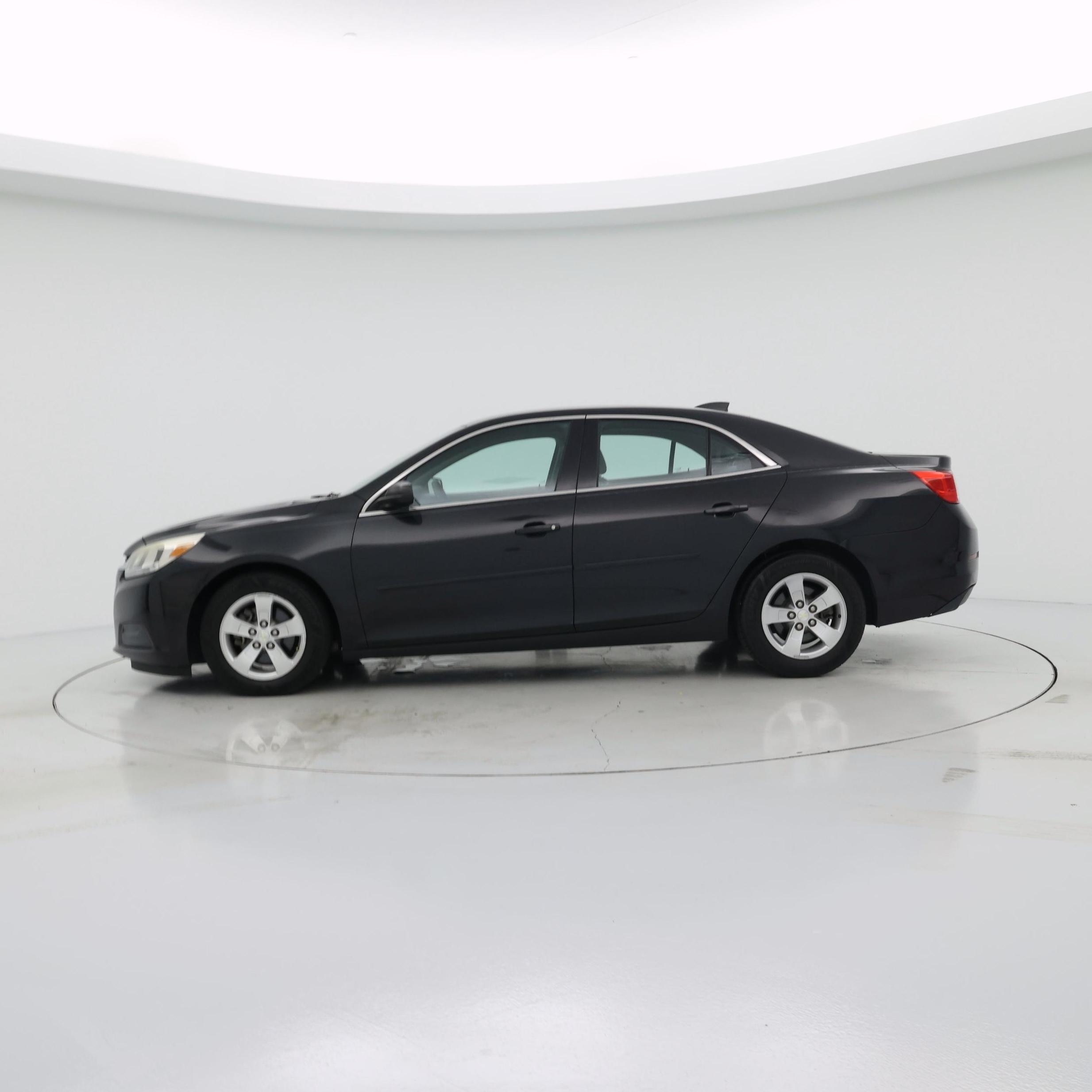 Thumbnail: 2015 Chevrolet Malibu - 3