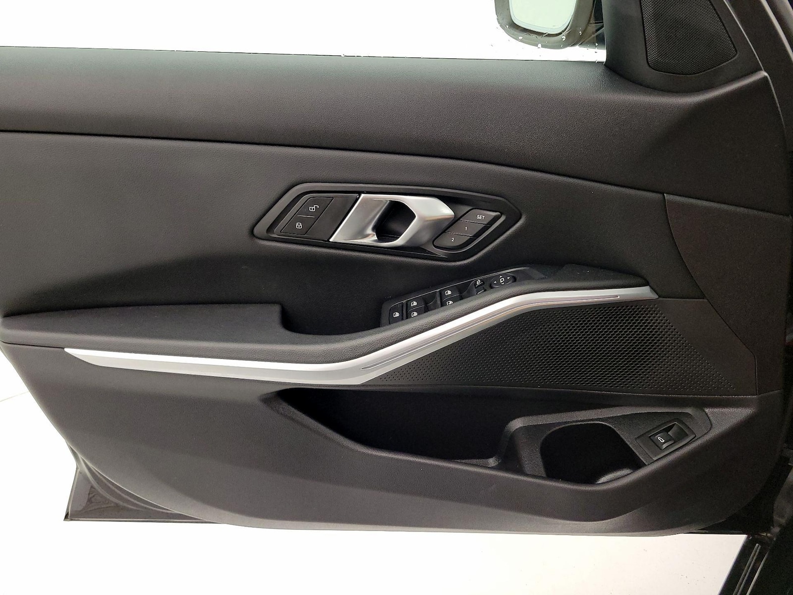 2025 BMW 3 Series 330i - Photo 13