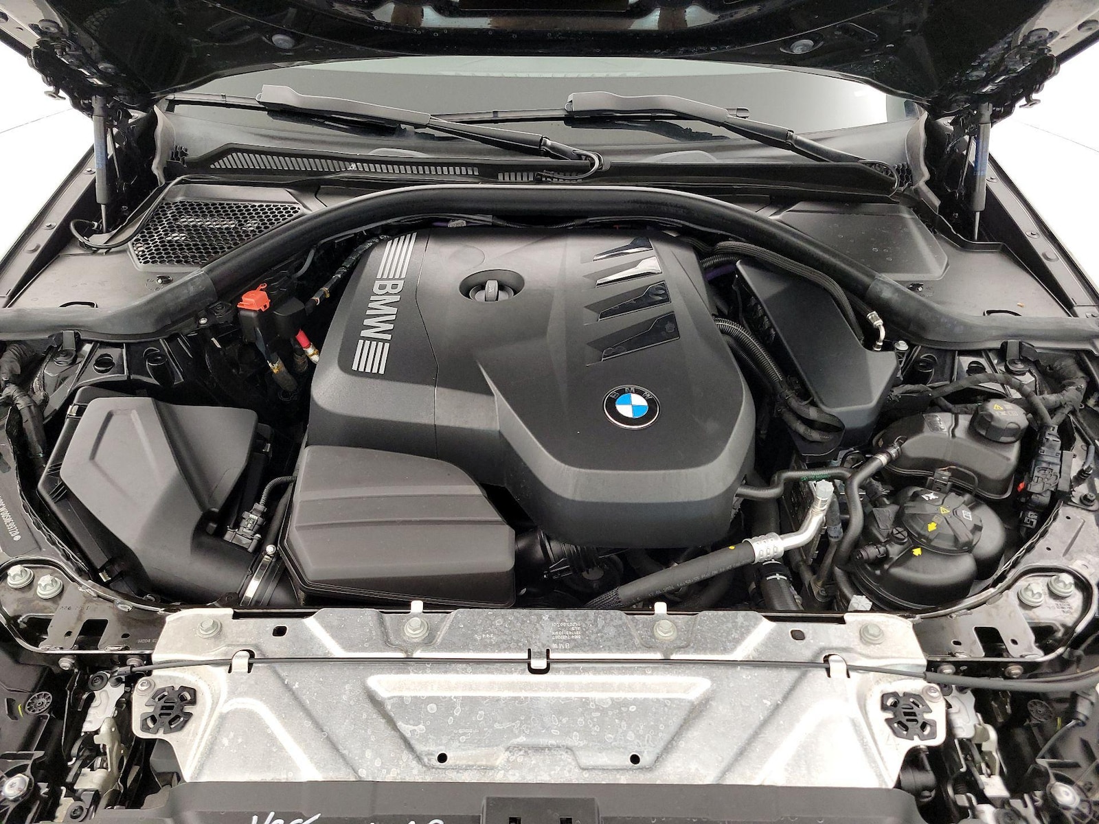 2025 BMW 3 Series 330i - Photo 24
