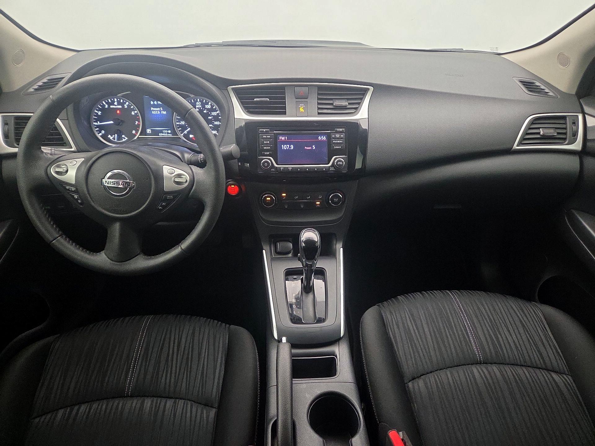 Thumbnail: 2017 Nissan Sentra - 9