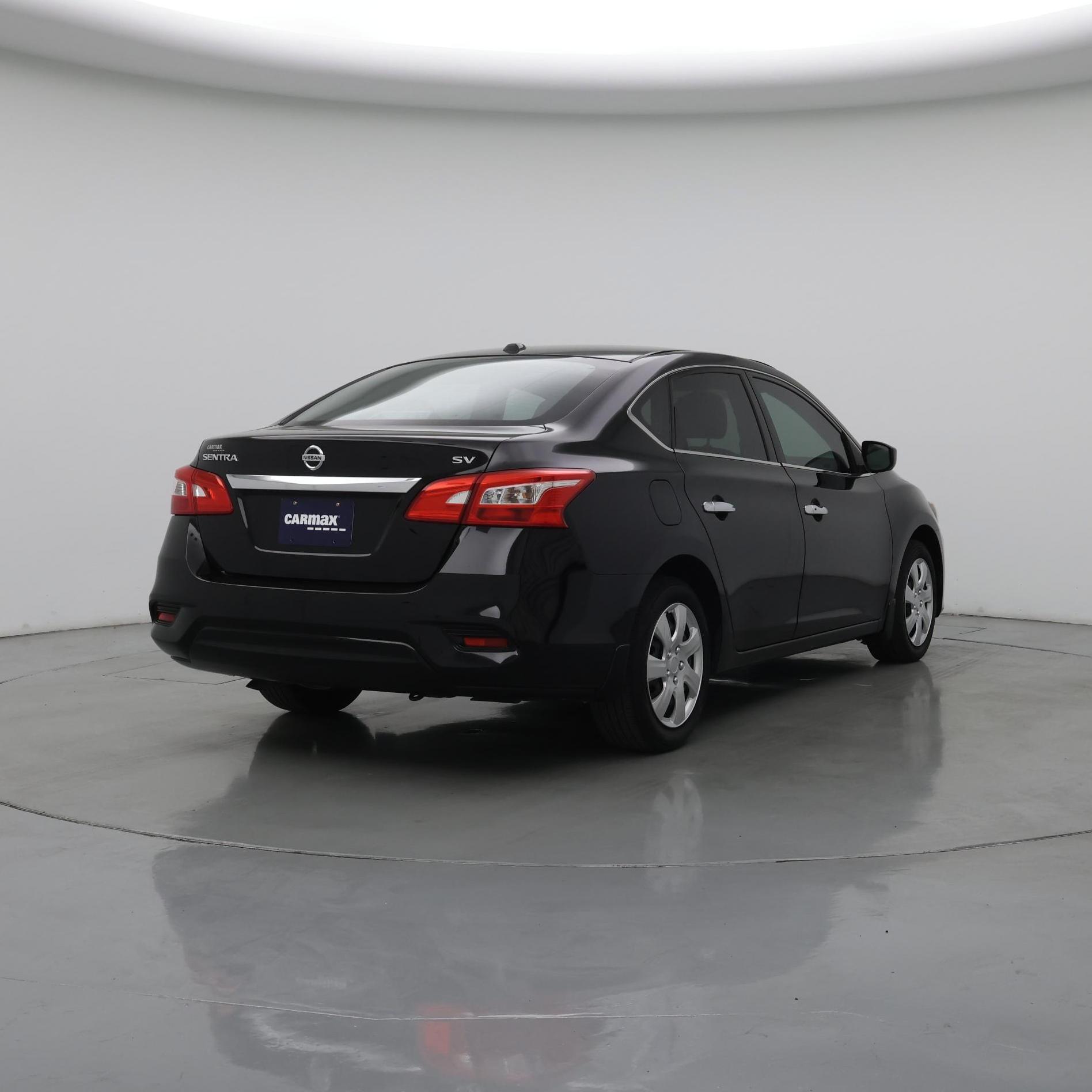 Thumbnail: 2017 Nissan Sentra - 8