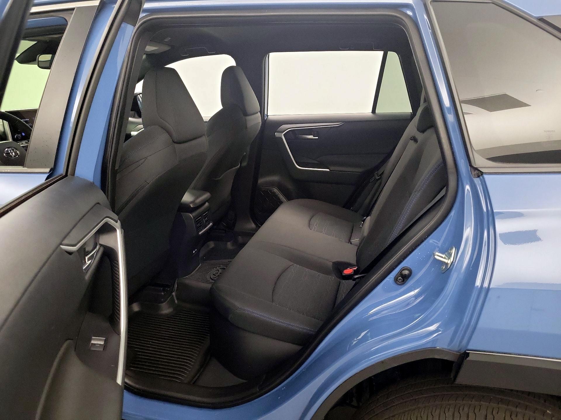 Thumbnail: 2025 Toyota RAV4 - 19