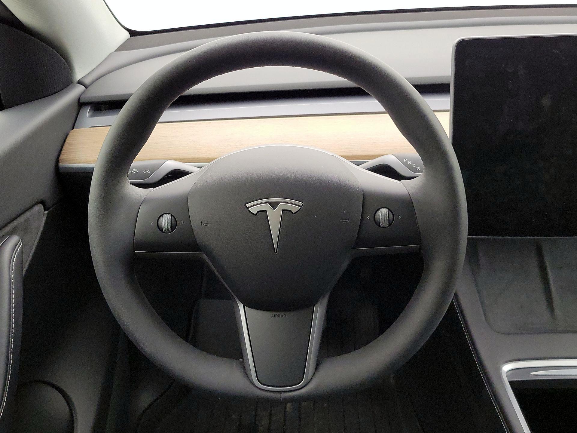 Thumbnail: 2022 Tesla Model Y - 10