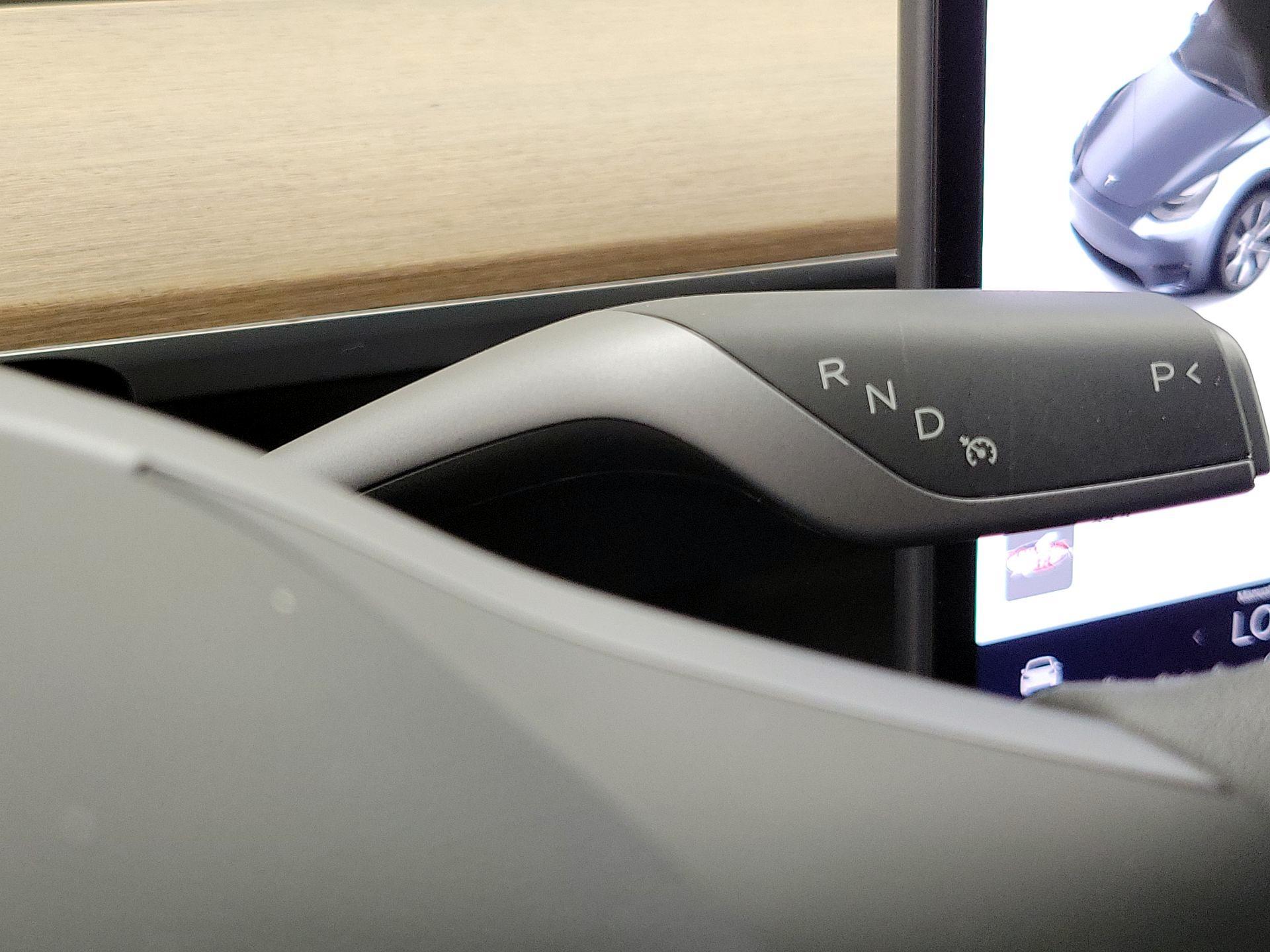Thumbnail: 2022 Tesla Model Y - 16