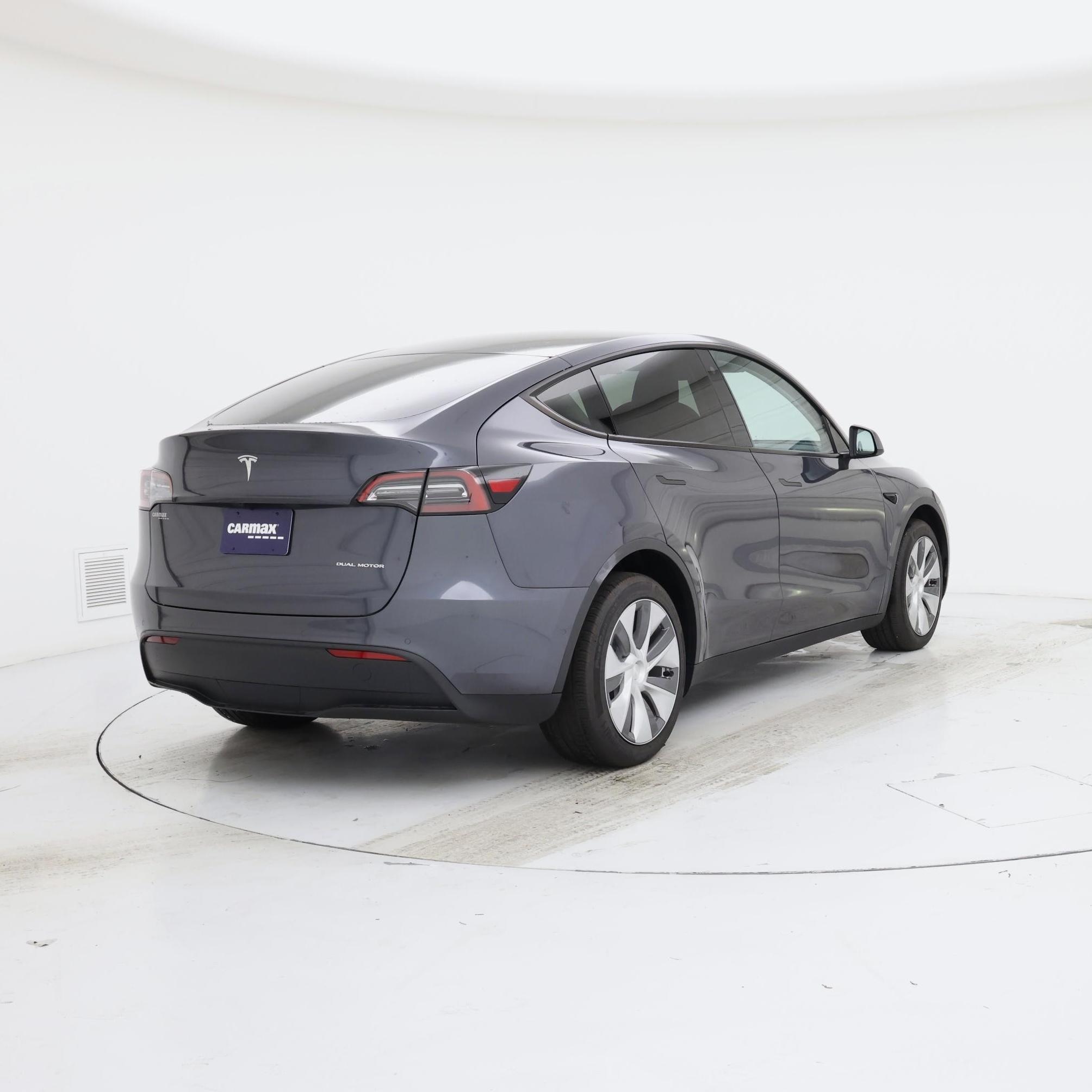 Thumbnail: 2022 Tesla Model Y - 8