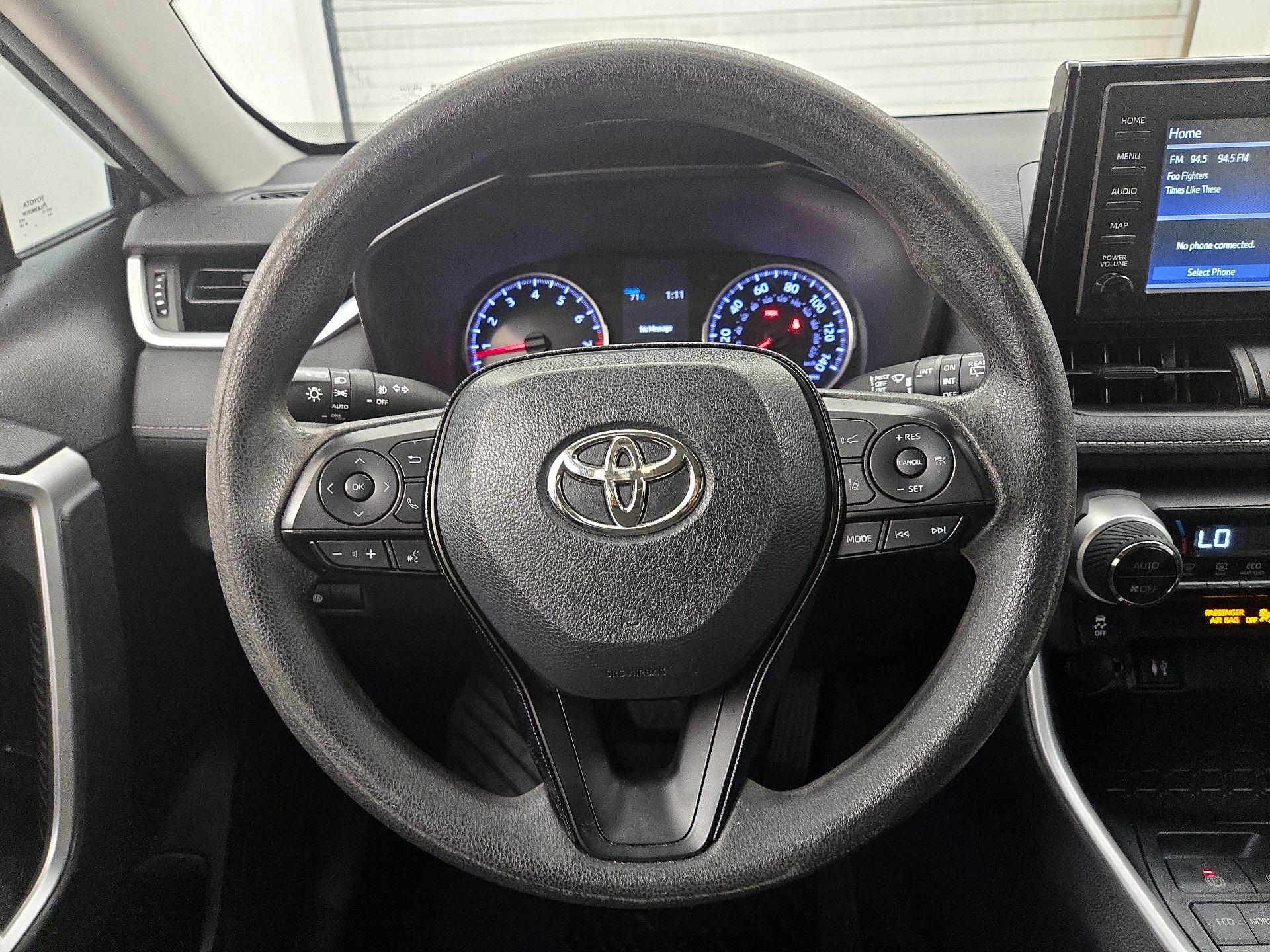 Thumbnail: 2019 Toyota RAV4 - 10