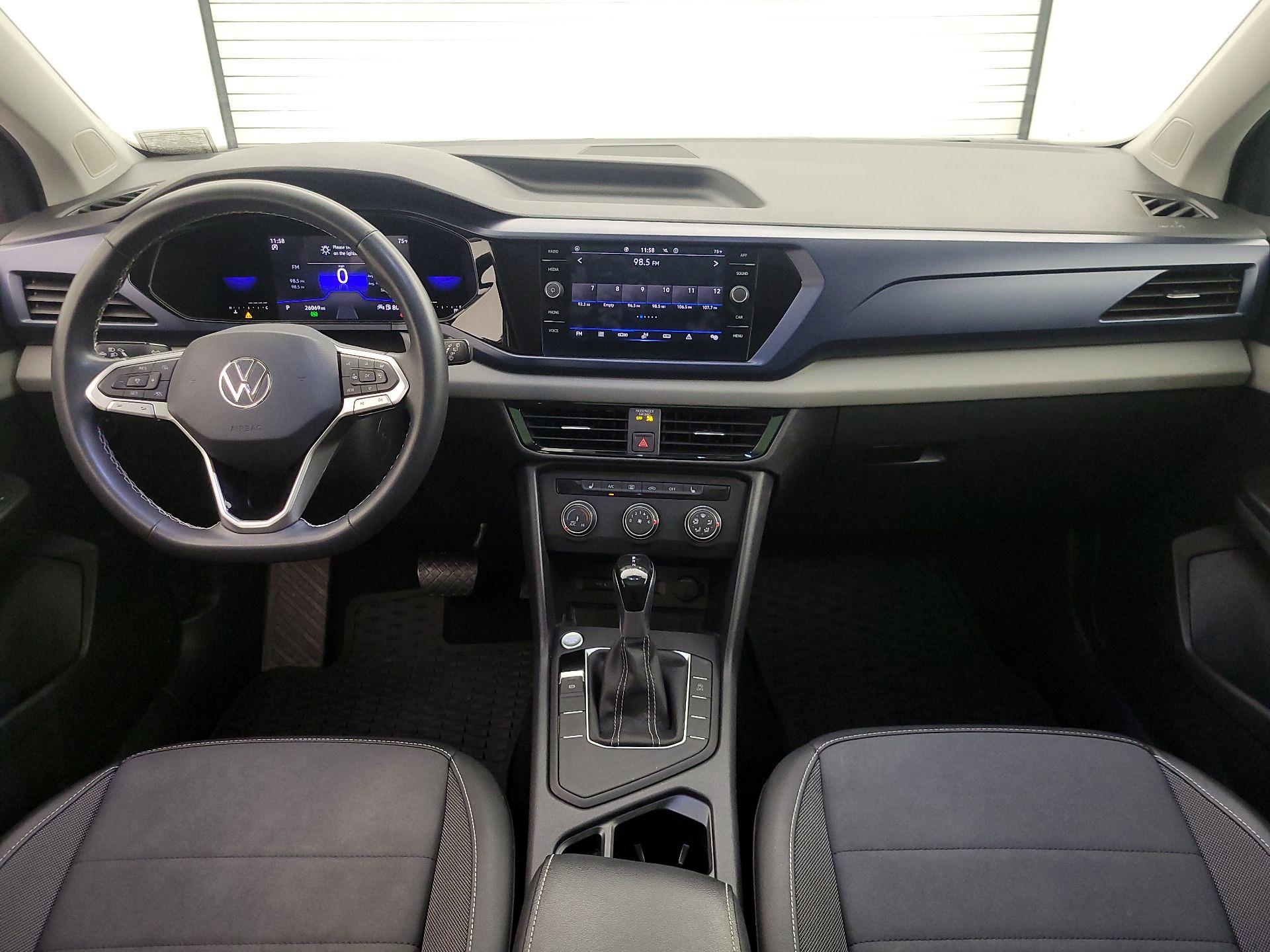 Thumbnail: 2022 Volkswagen Taos - 9