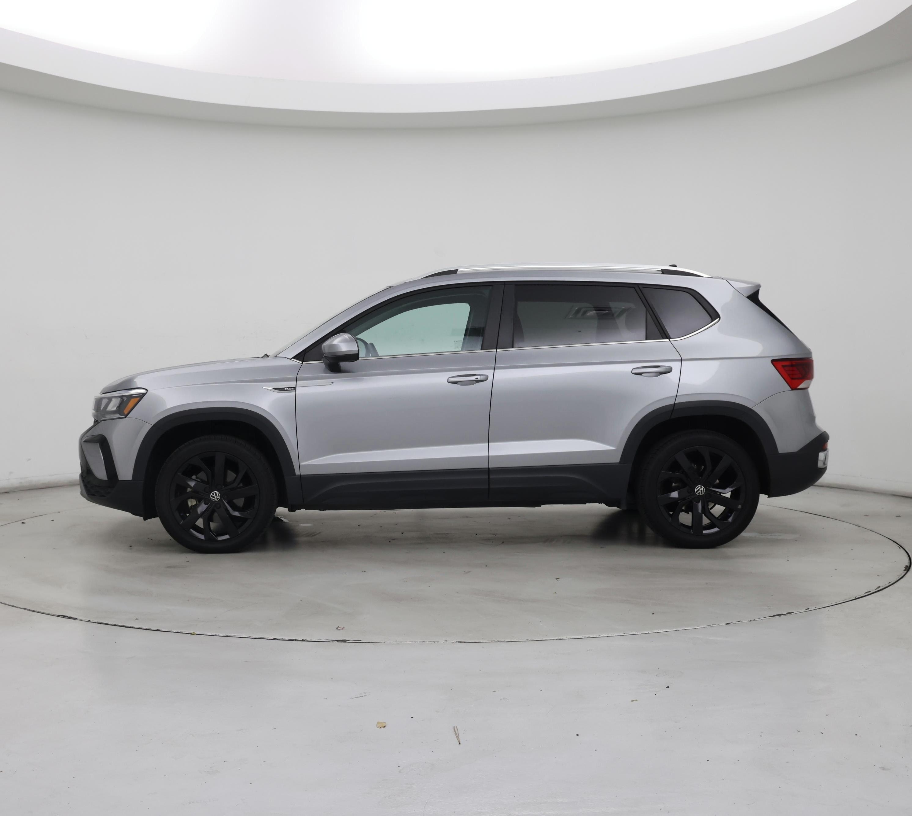 Thumbnail: 2022 Volkswagen Taos - 3