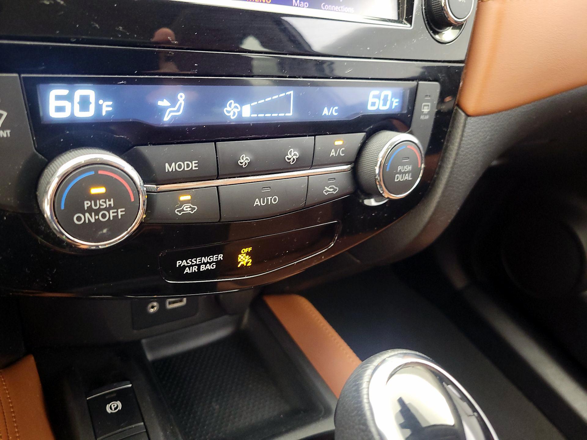 Thumbnail: 2018 Nissan Rogue - 14