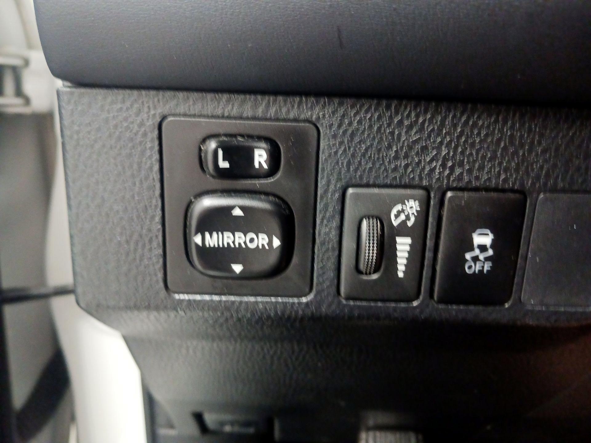 Thumbnail: 2014 Toyota RAV4 - 13