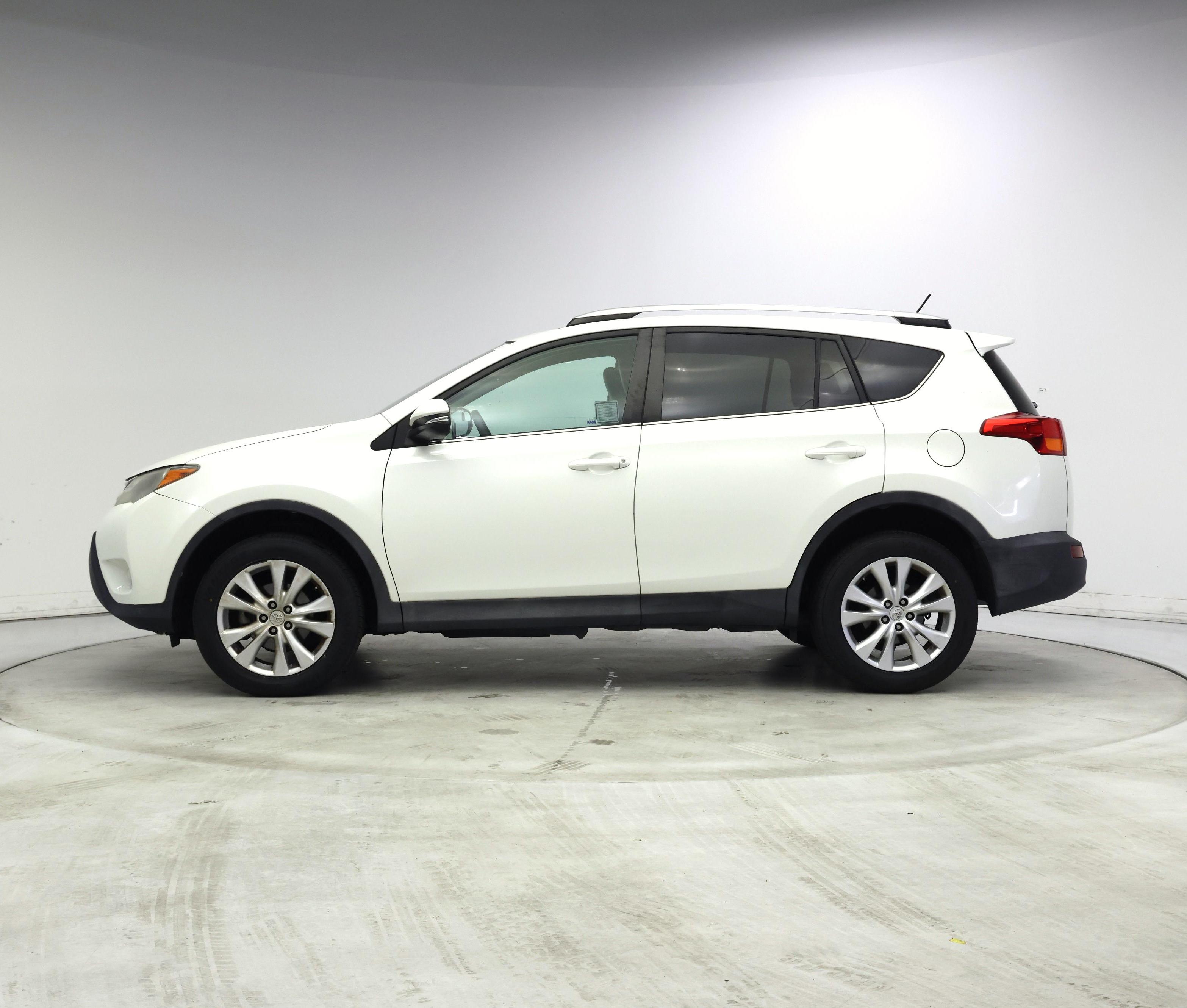 Thumbnail: 2014 Toyota RAV4 - 3