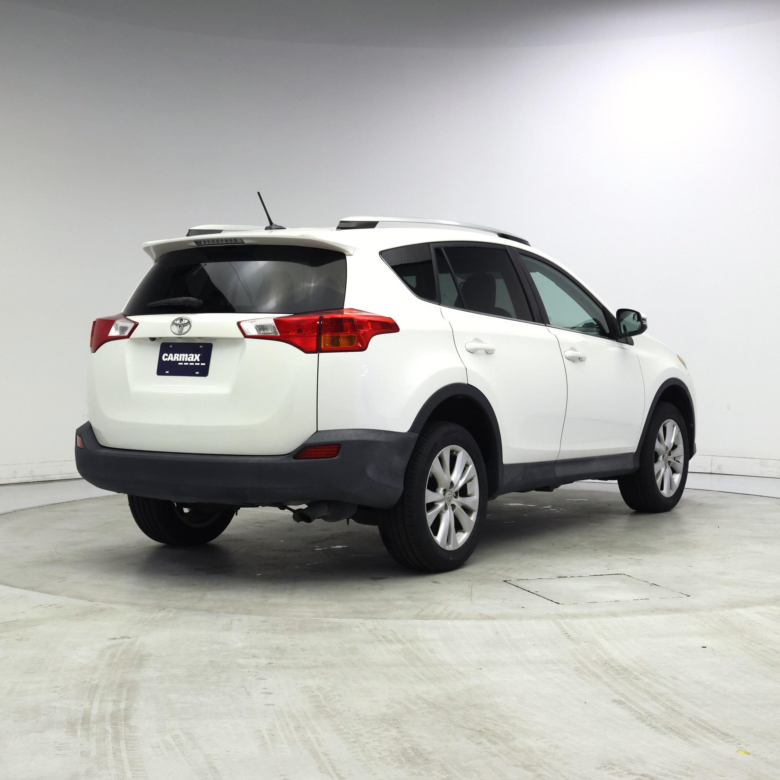 Thumbnail: 2014 Toyota RAV4 - 8