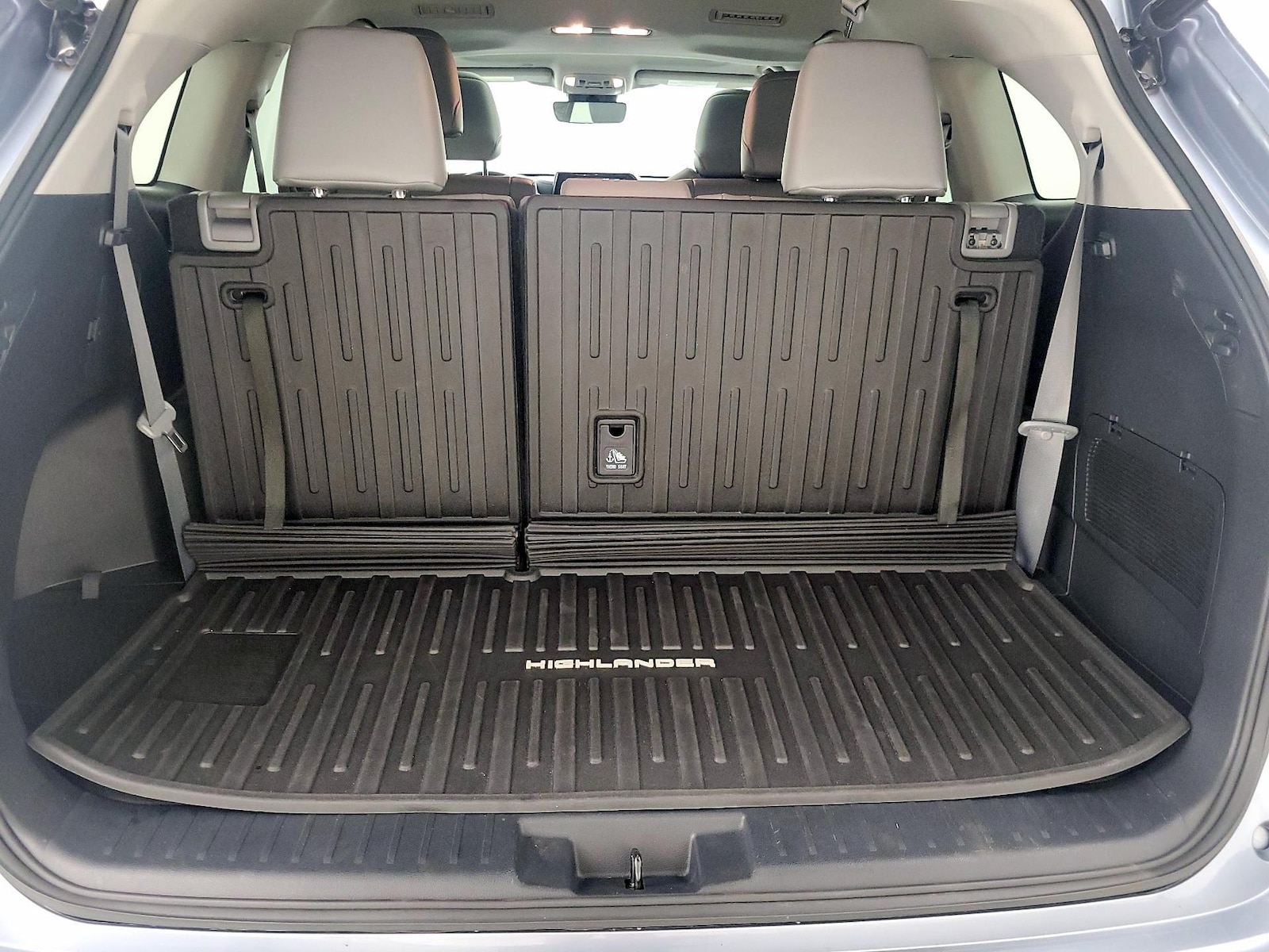 2022 Toyota Highlander XLE - Photo 23
