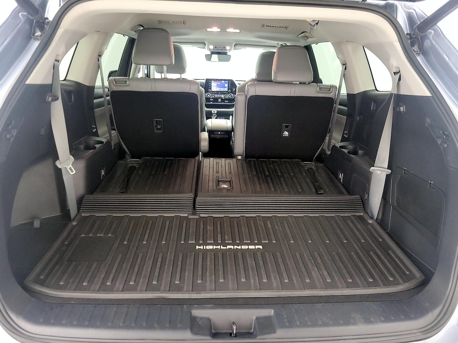 2022 Toyota Highlander XLE - Photo 24