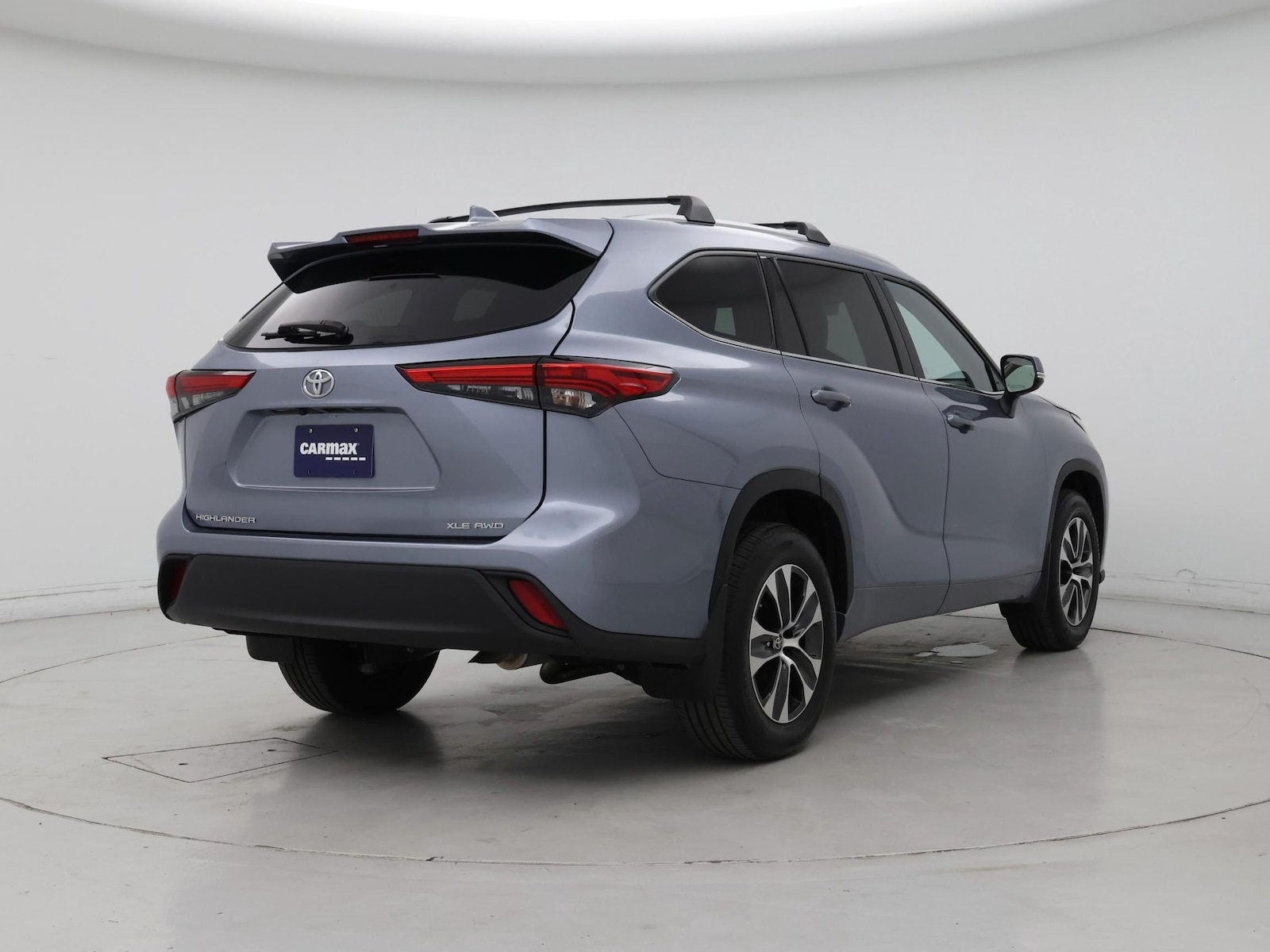 2022 Toyota Highlander XLE - Photo 9