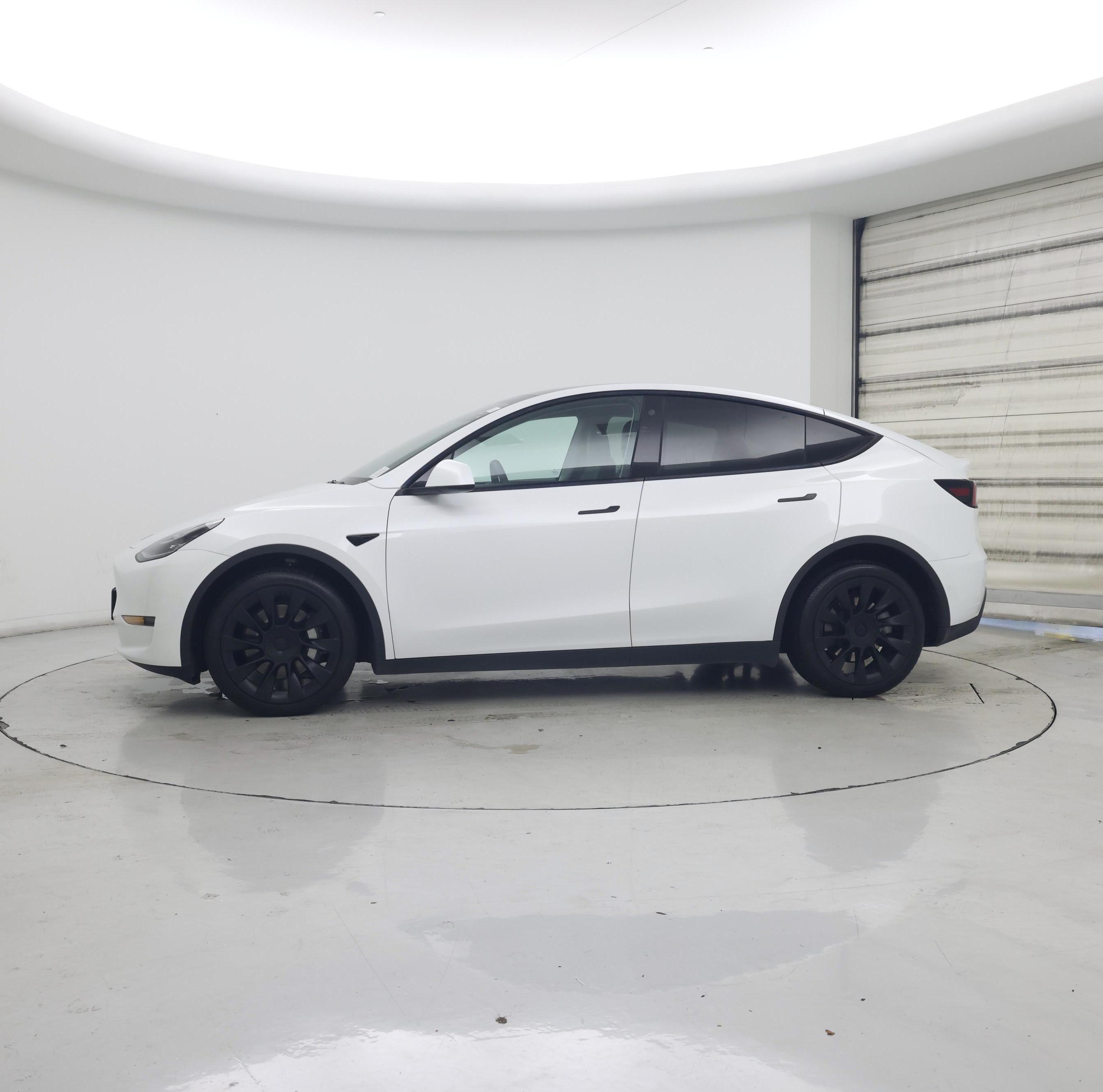 Thumbnail: 2023 Tesla Model Y - 3