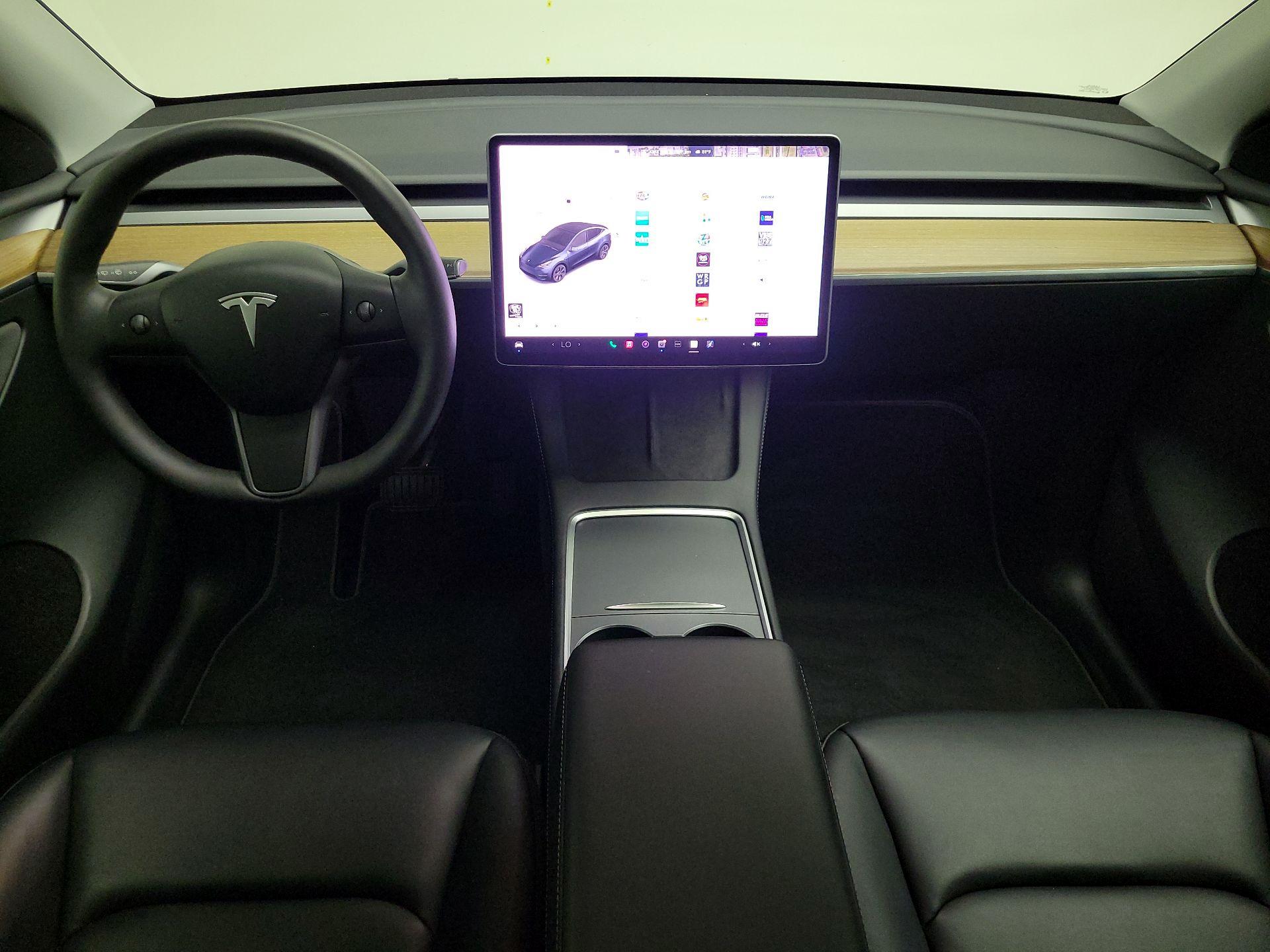 Thumbnail: 2024 Tesla Model Y - 9