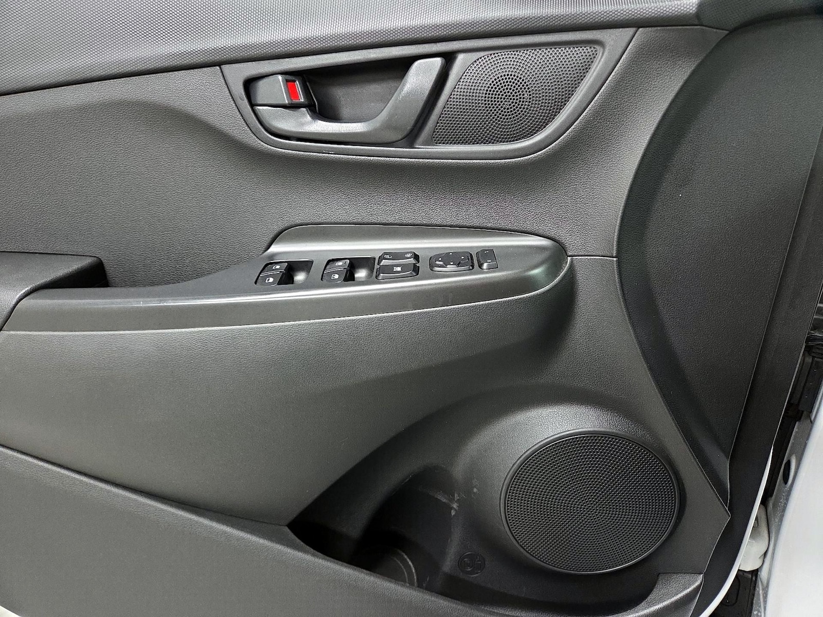 2023 Hyundai Kona SEL - Photo 13