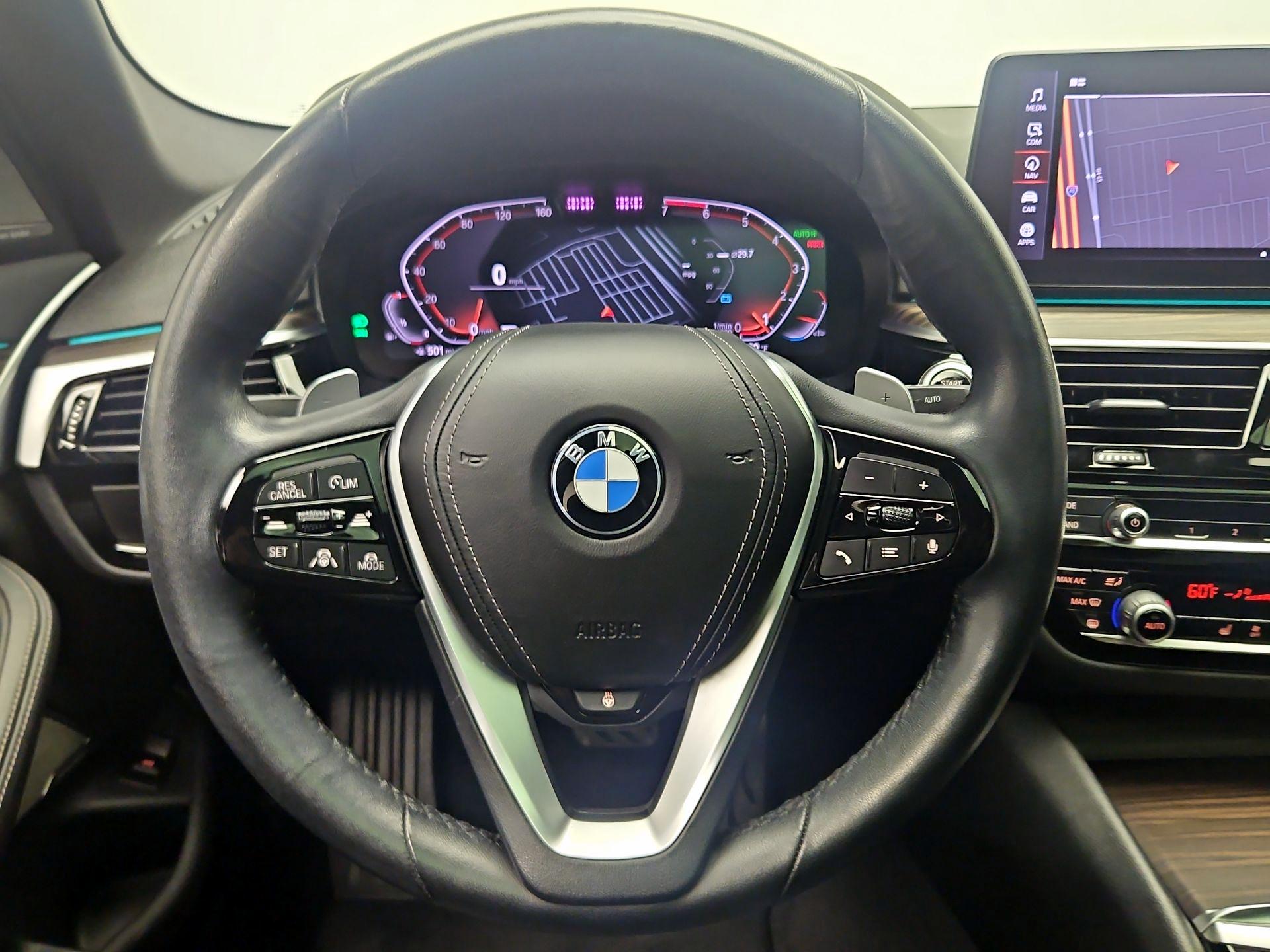 Thumbnail: 2022 BMW 5 Series - 10