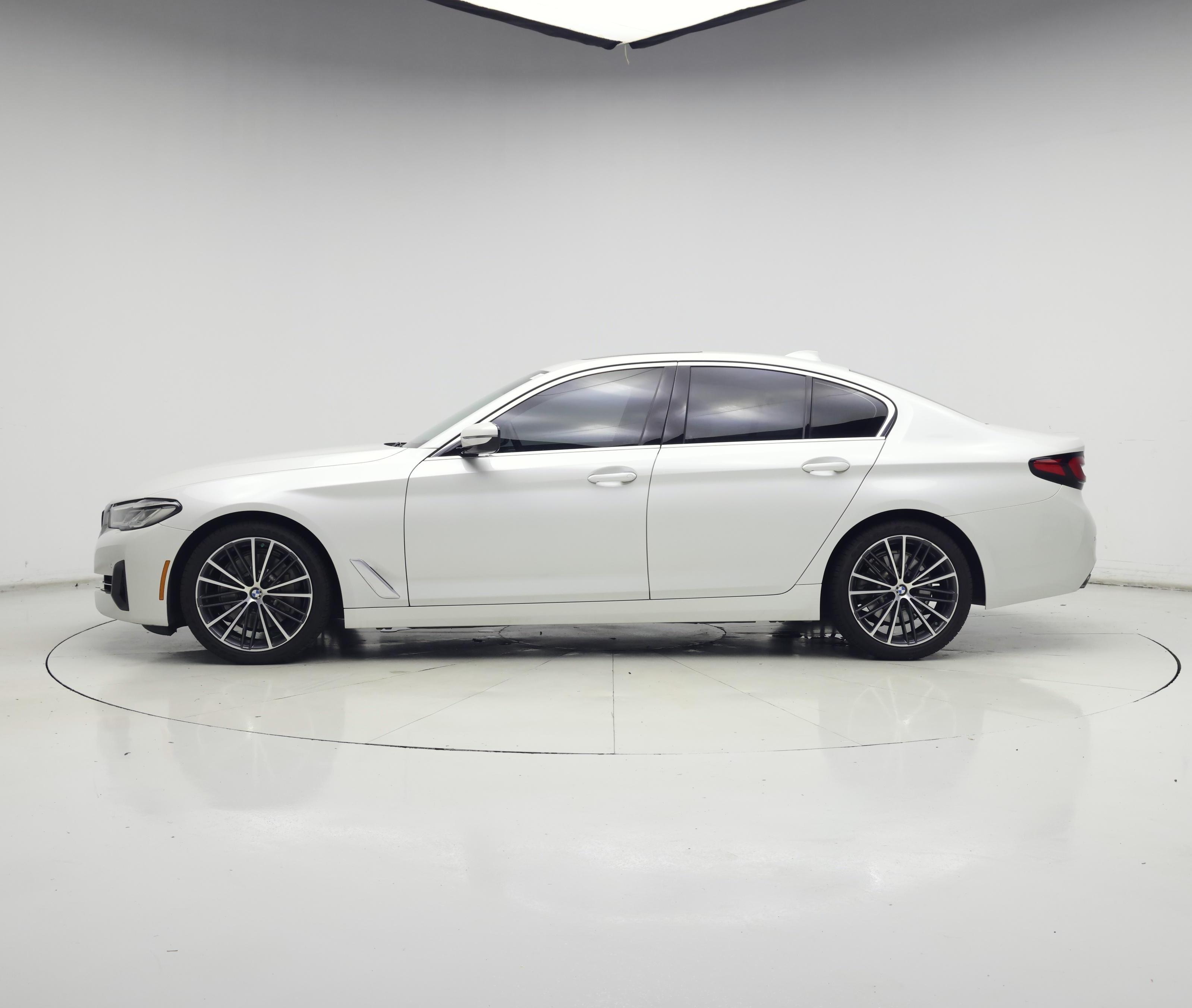 Thumbnail: 2022 BMW 5 Series - 3