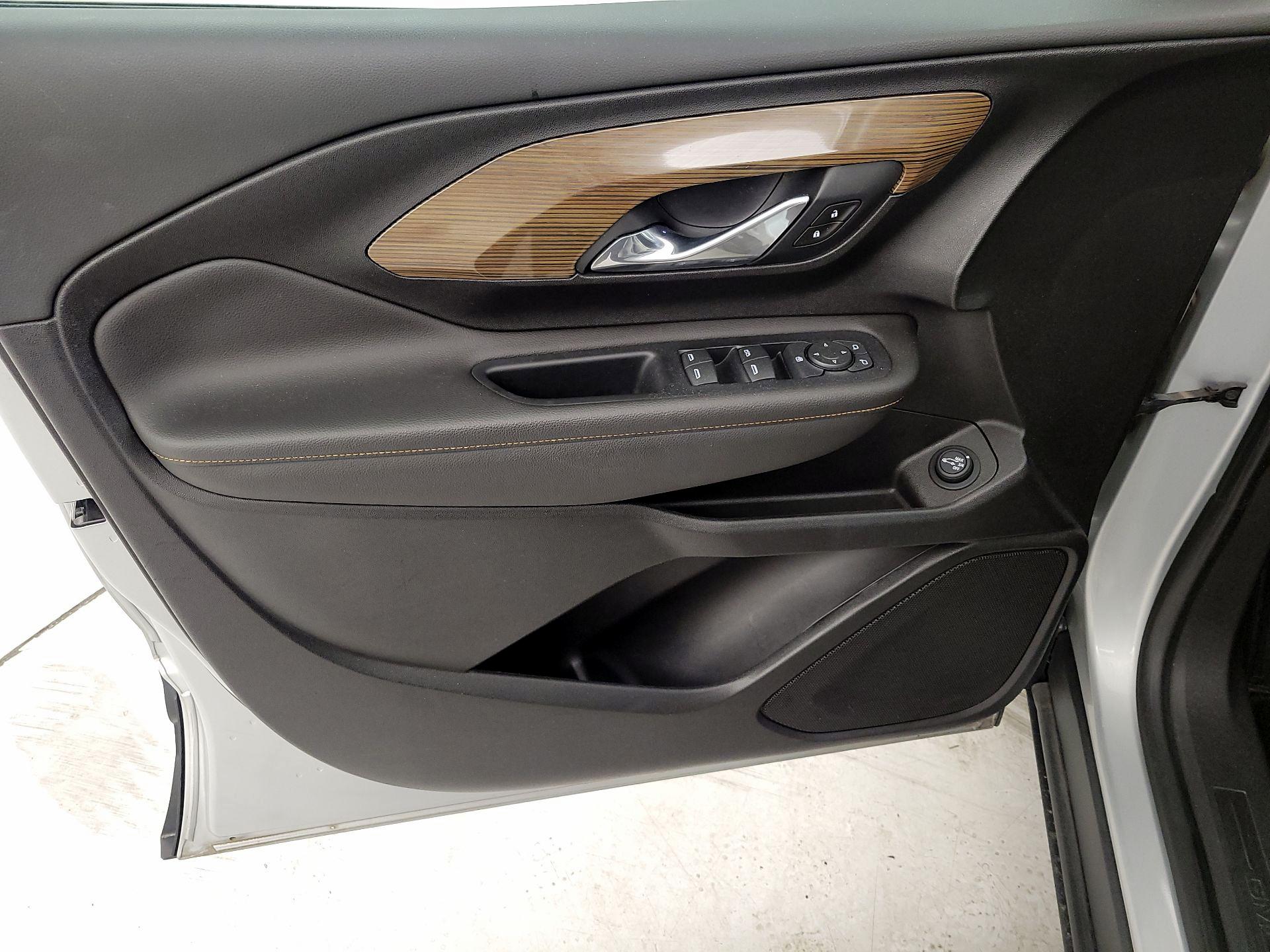 Thumbnail: 2020 GMC Terrain - 12