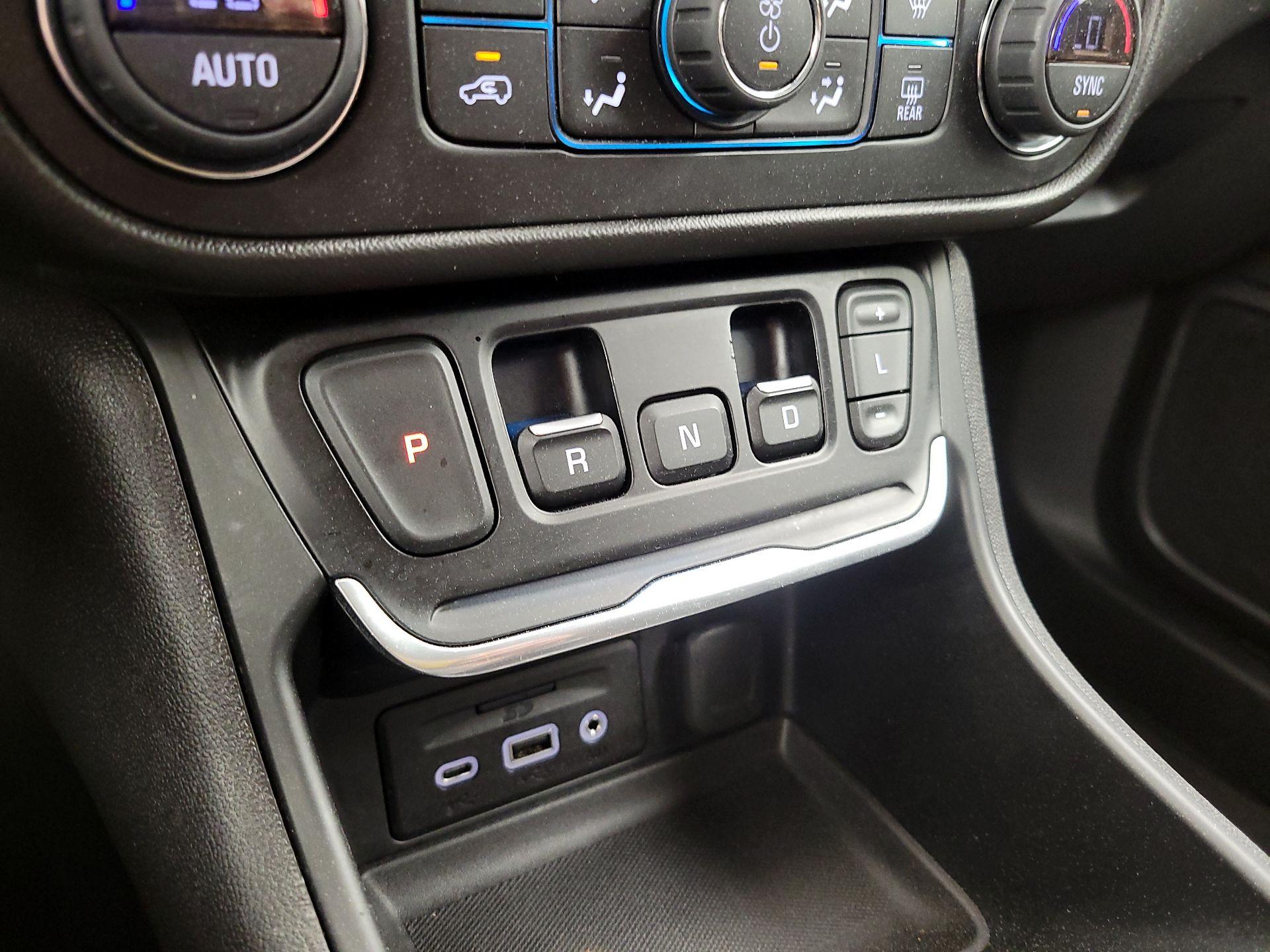 Thumbnail: 2020 GMC Terrain - 18