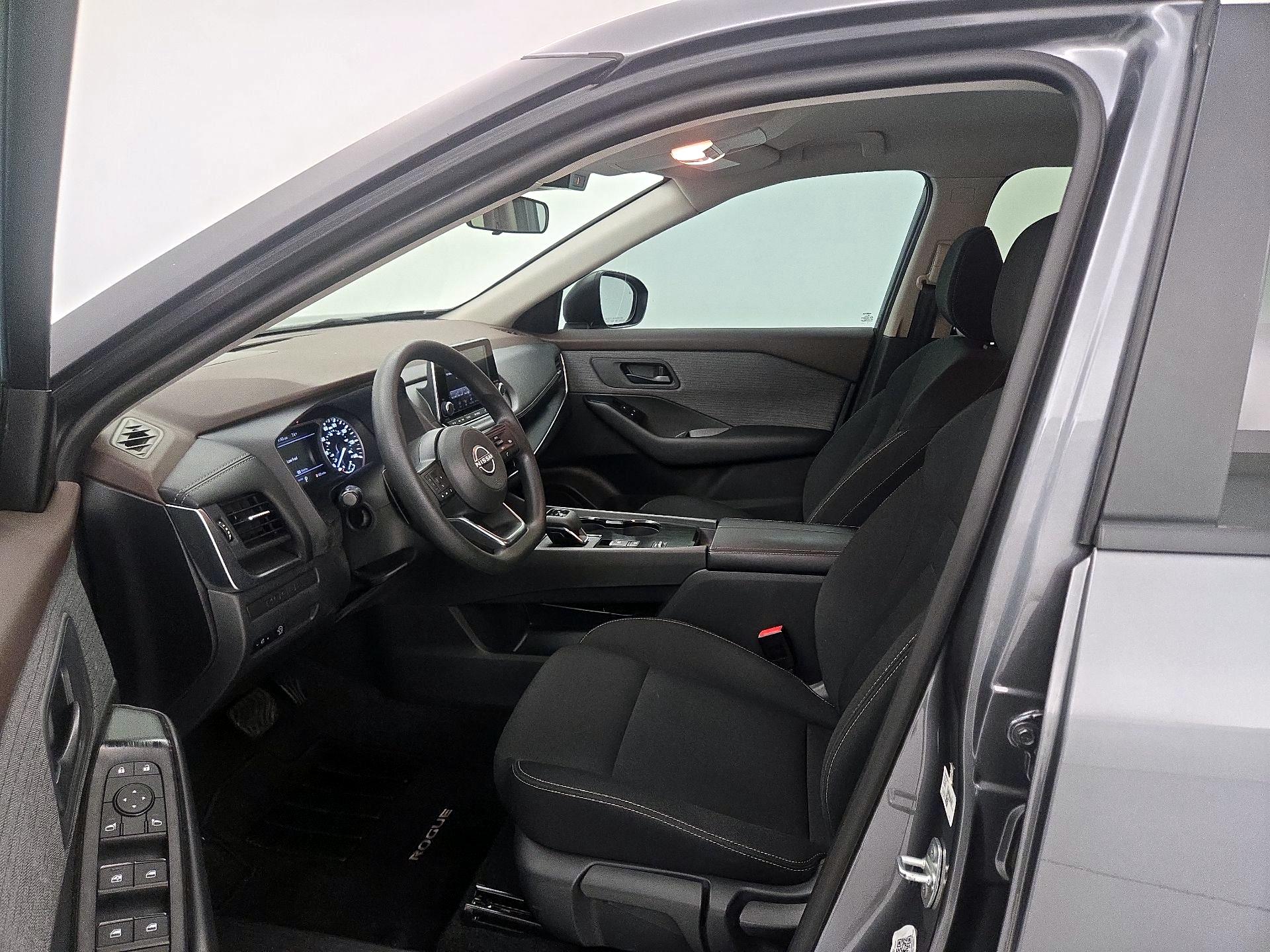 Thumbnail: 2023 Nissan Rogue - 11