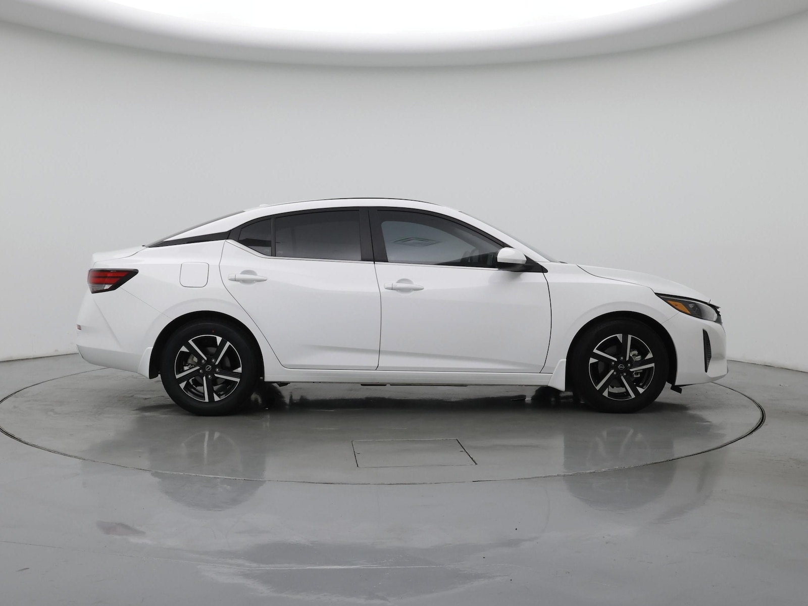 2025 Nissan Sentra SV - Photo 8