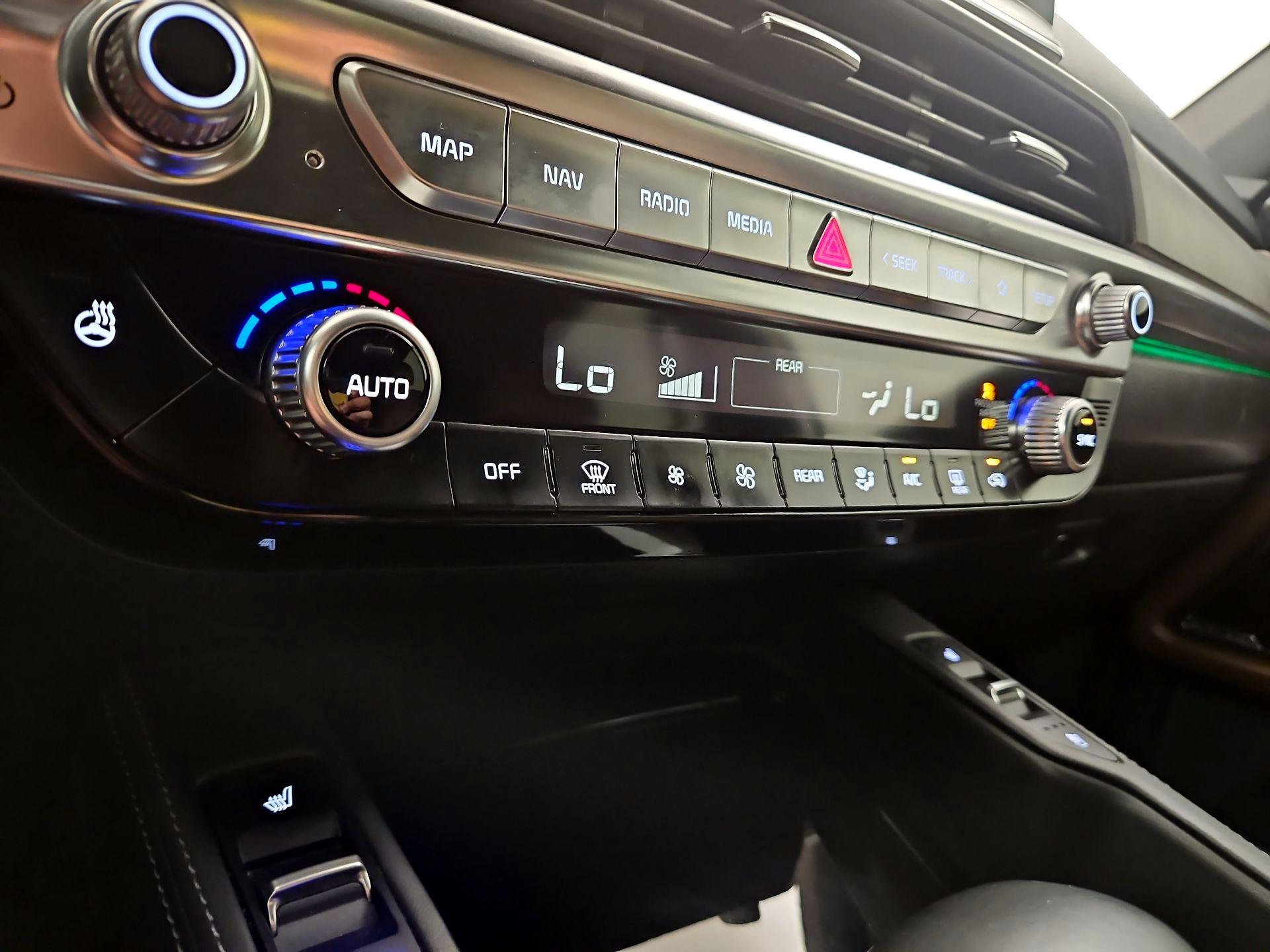 Thumbnail: 2022 Kia Telluride - 16