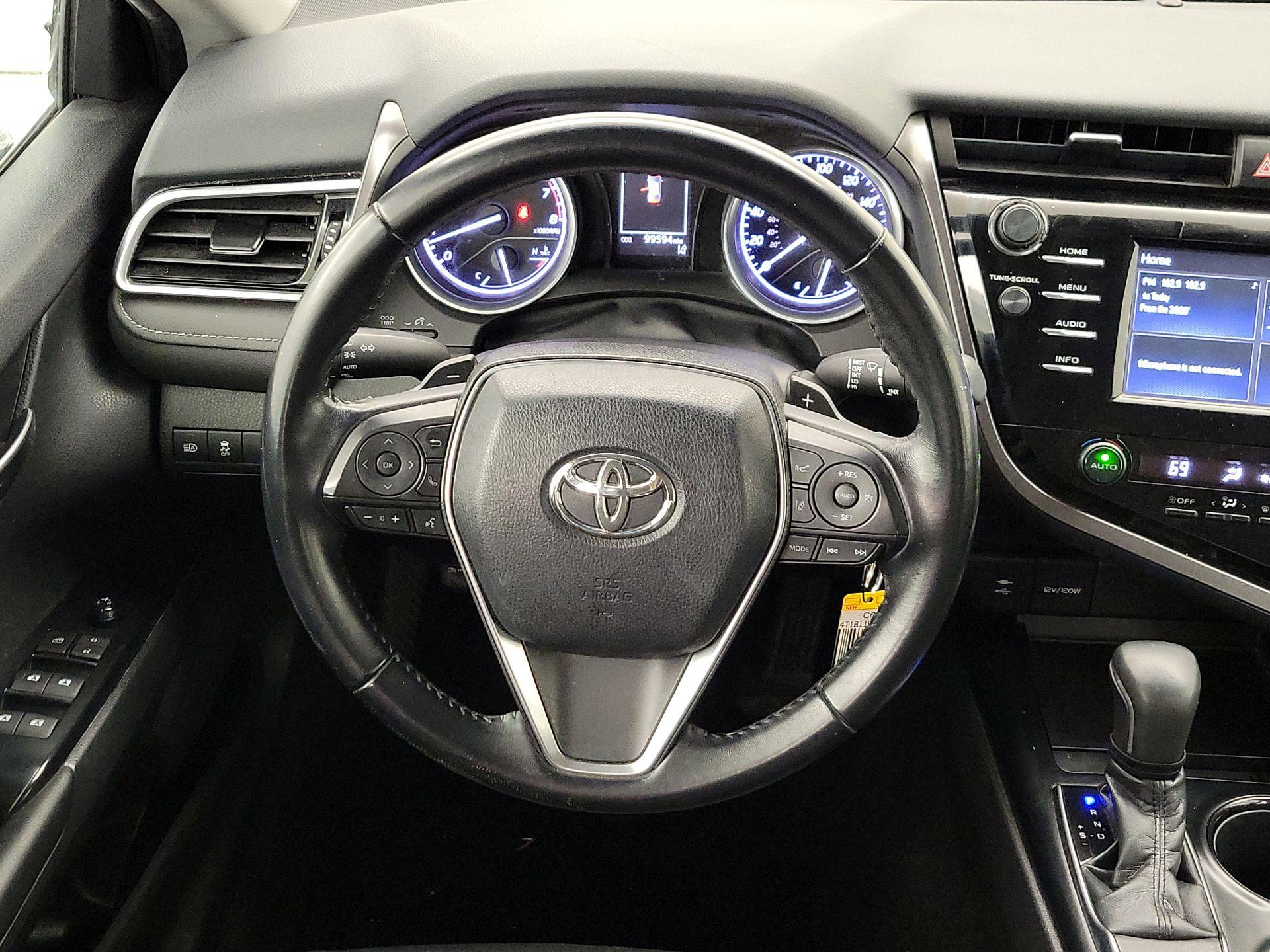 Thumbnail: 2018 Toyota Camry - 10