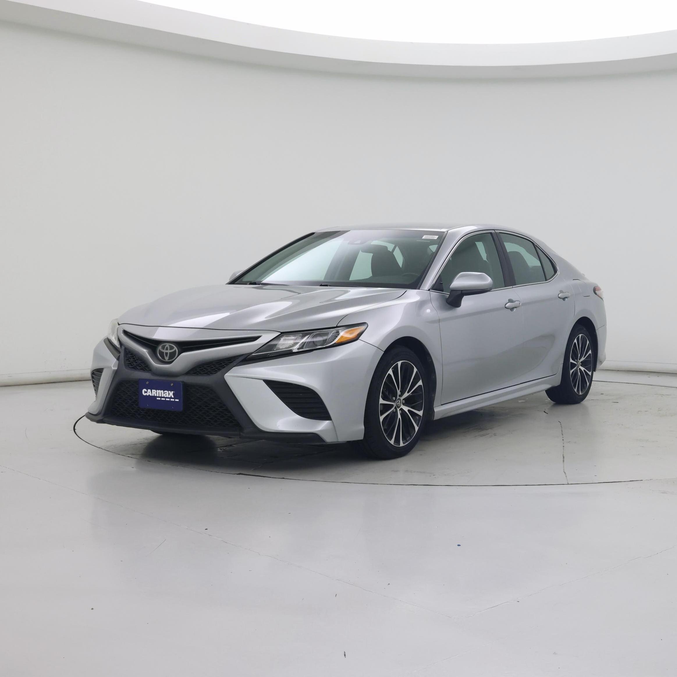 Thumbnail: 2018 Toyota Camry - 4
