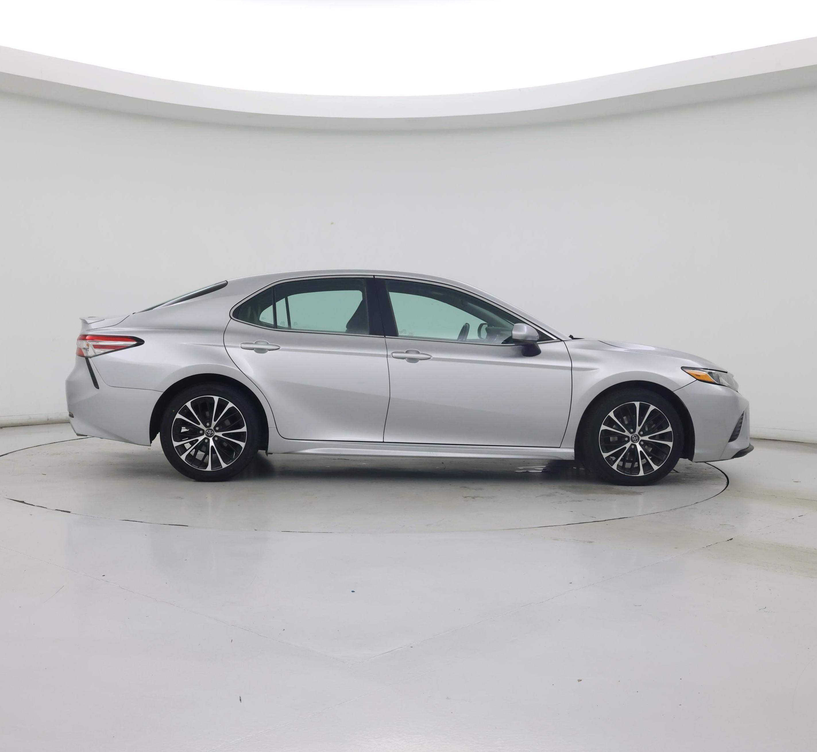 Thumbnail: 2018 Toyota Camry - 7