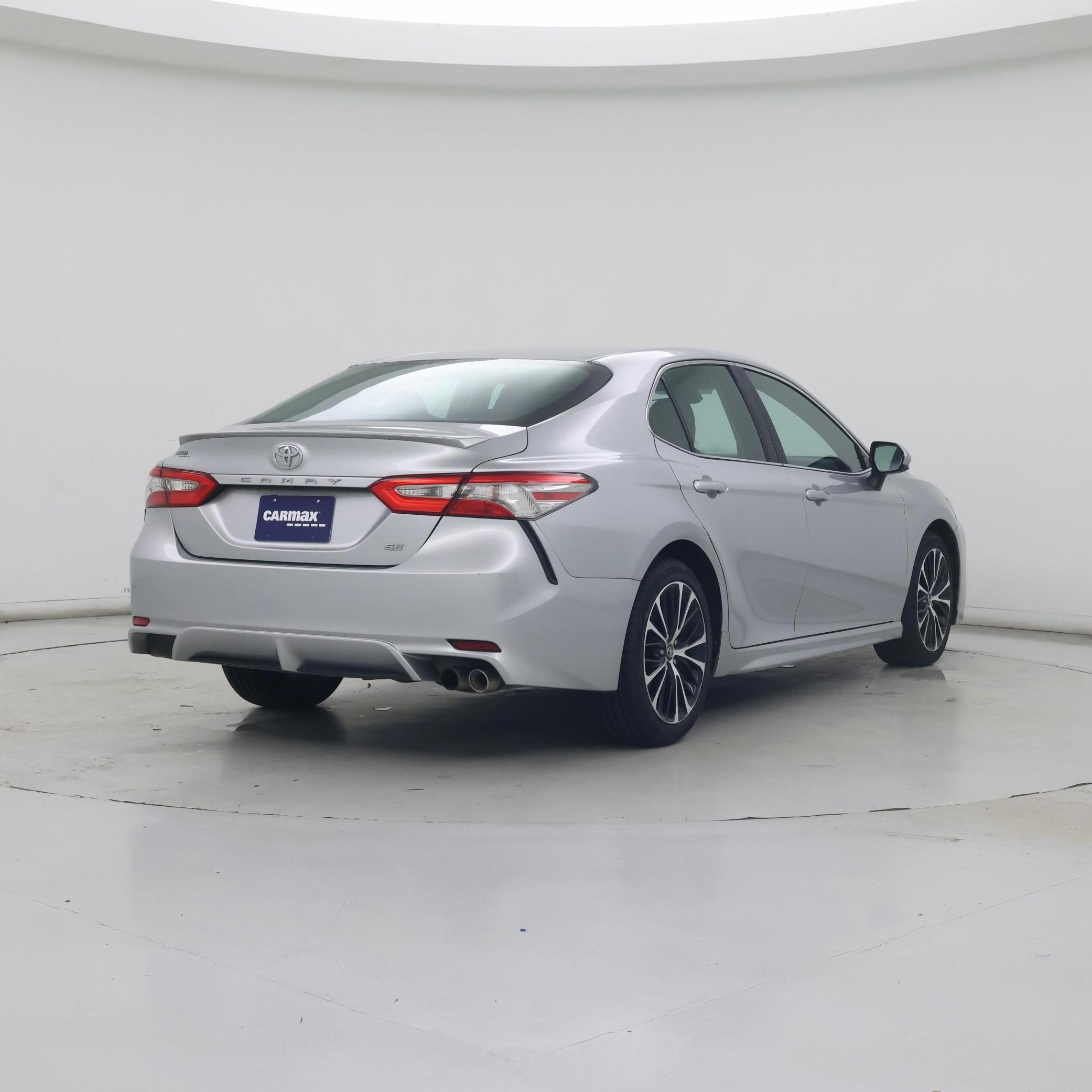 Thumbnail: 2018 Toyota Camry - 8
