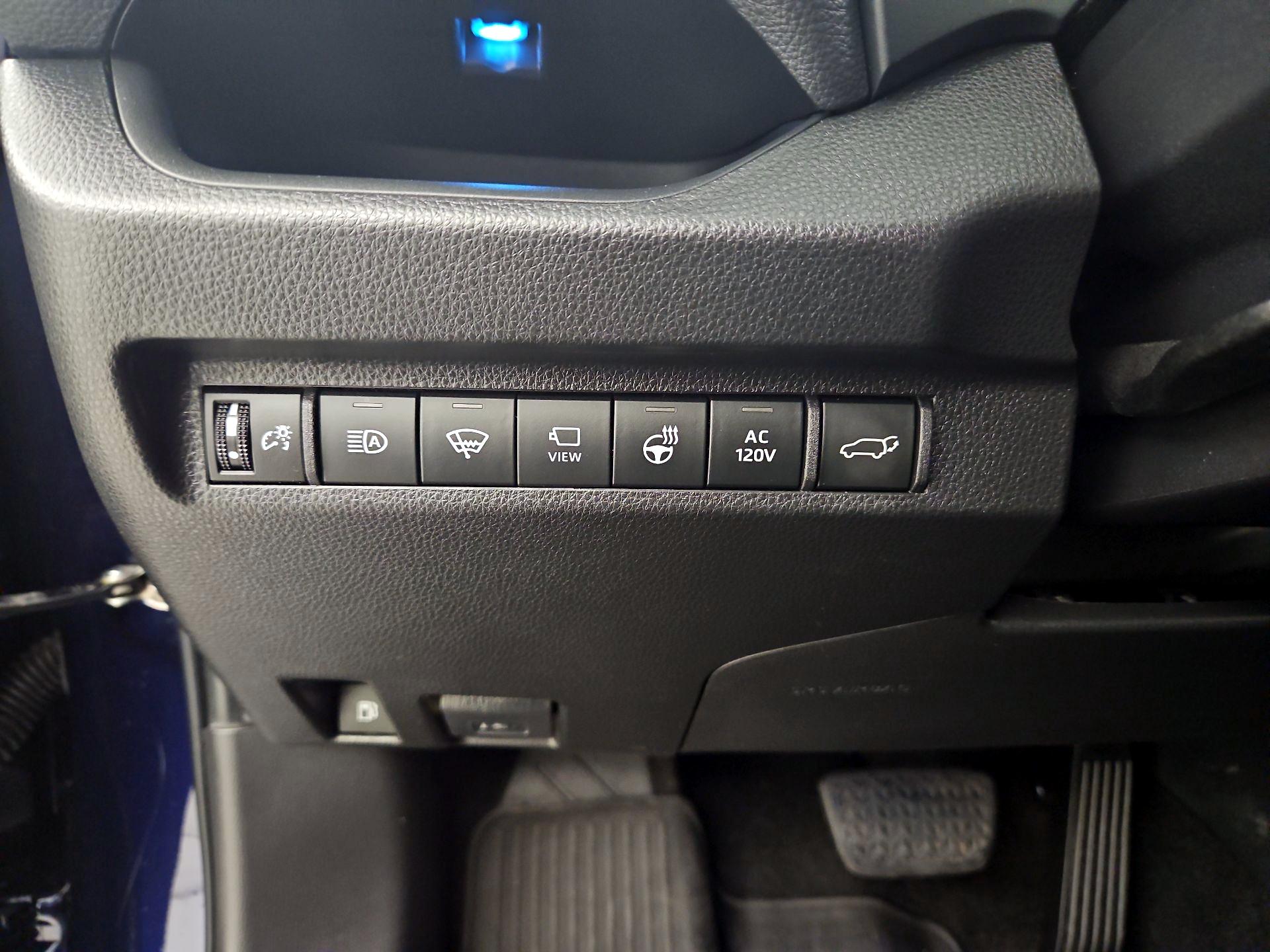 Thumbnail: 2021 Toyota RAV4 - 13