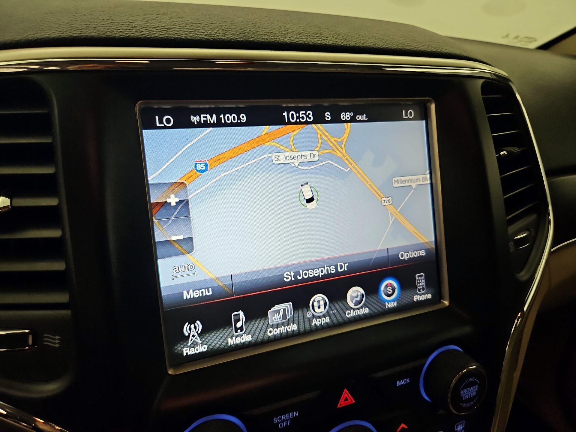 Thumbnail: 2015 Jeep Grand Cherokee - 14