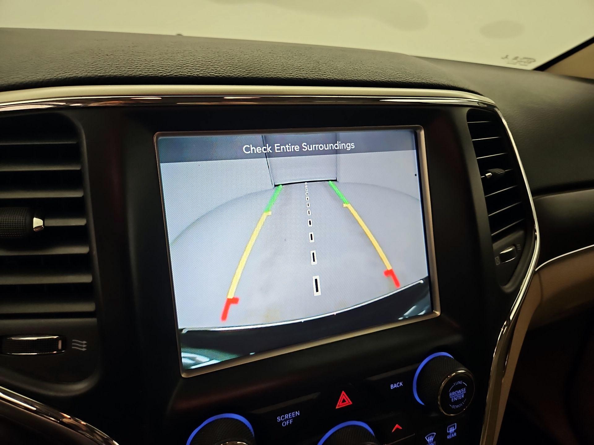 Thumbnail: 2015 Jeep Grand Cherokee - 15