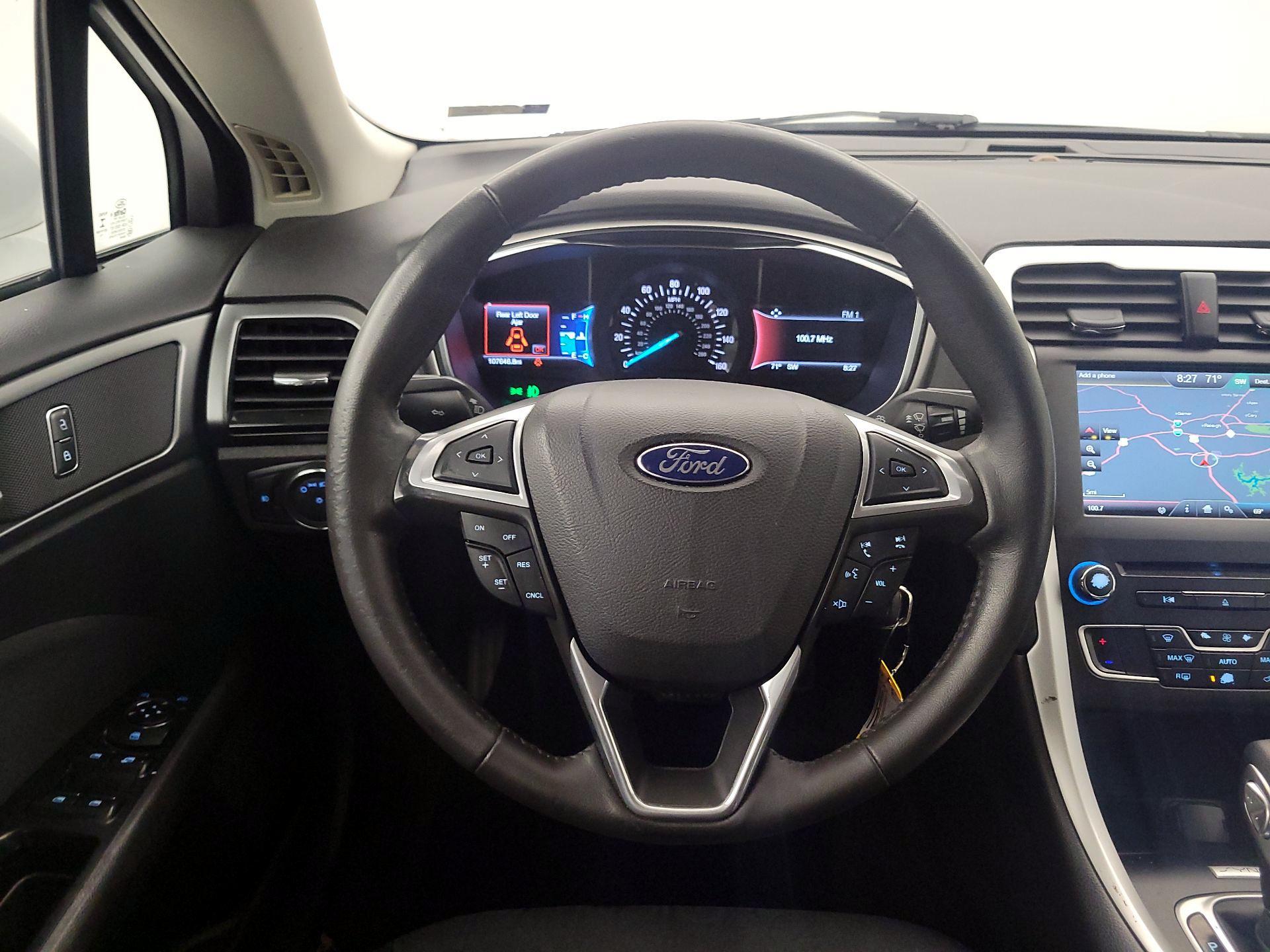 Thumbnail: 2016 Ford Fusion - 10