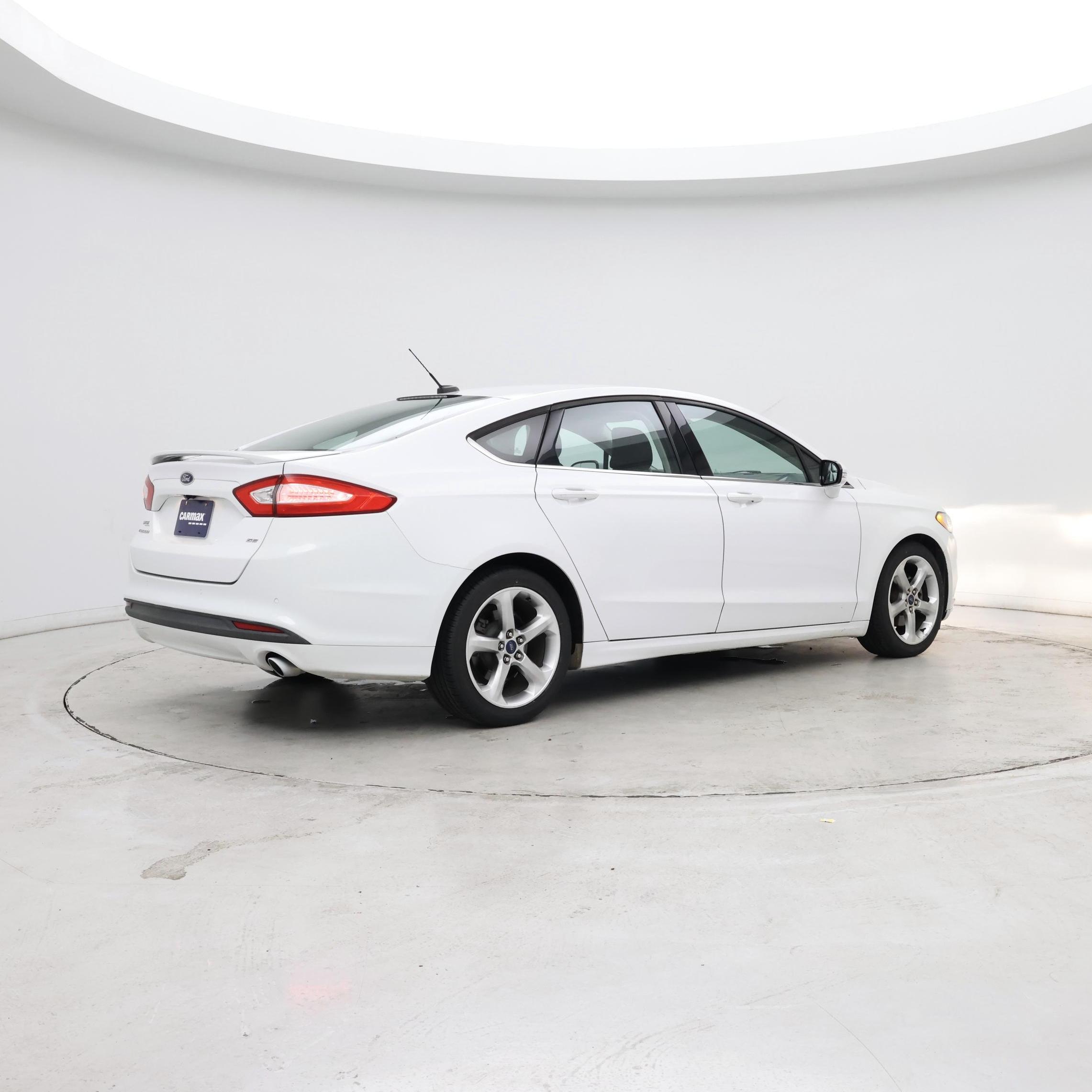 Thumbnail: 2016 Ford Fusion - 6