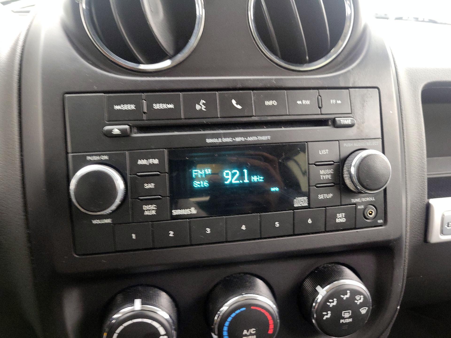 Thumbnail: 2015 Jeep Compass - 13