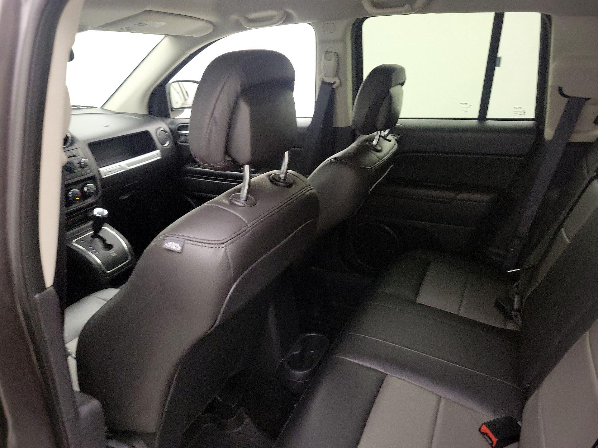 Thumbnail: 2015 Jeep Compass - 17