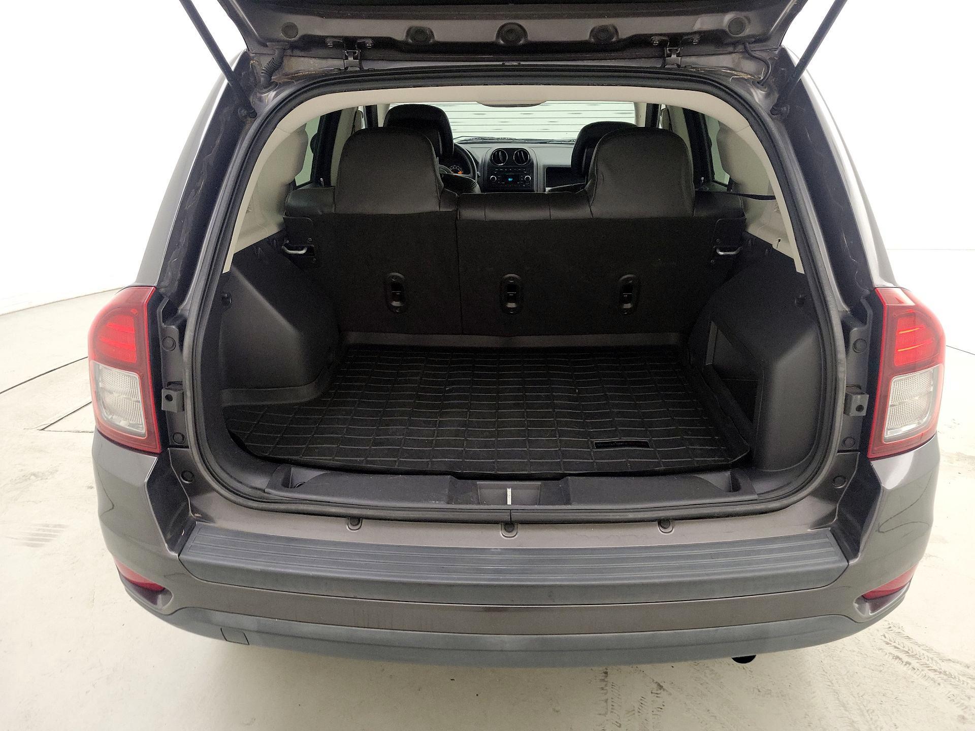 Thumbnail: 2015 Jeep Compass - 18