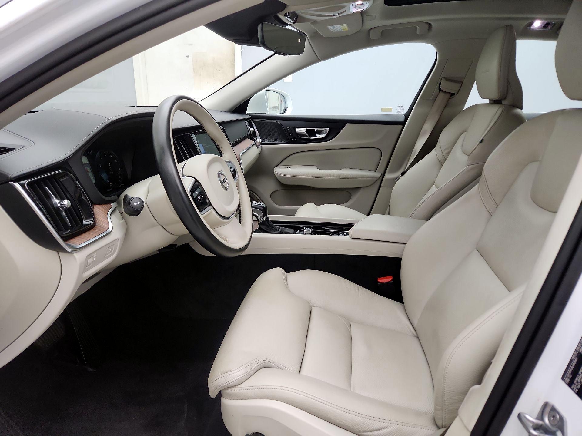 Thumbnail: 2020 Volvo S60 - 11