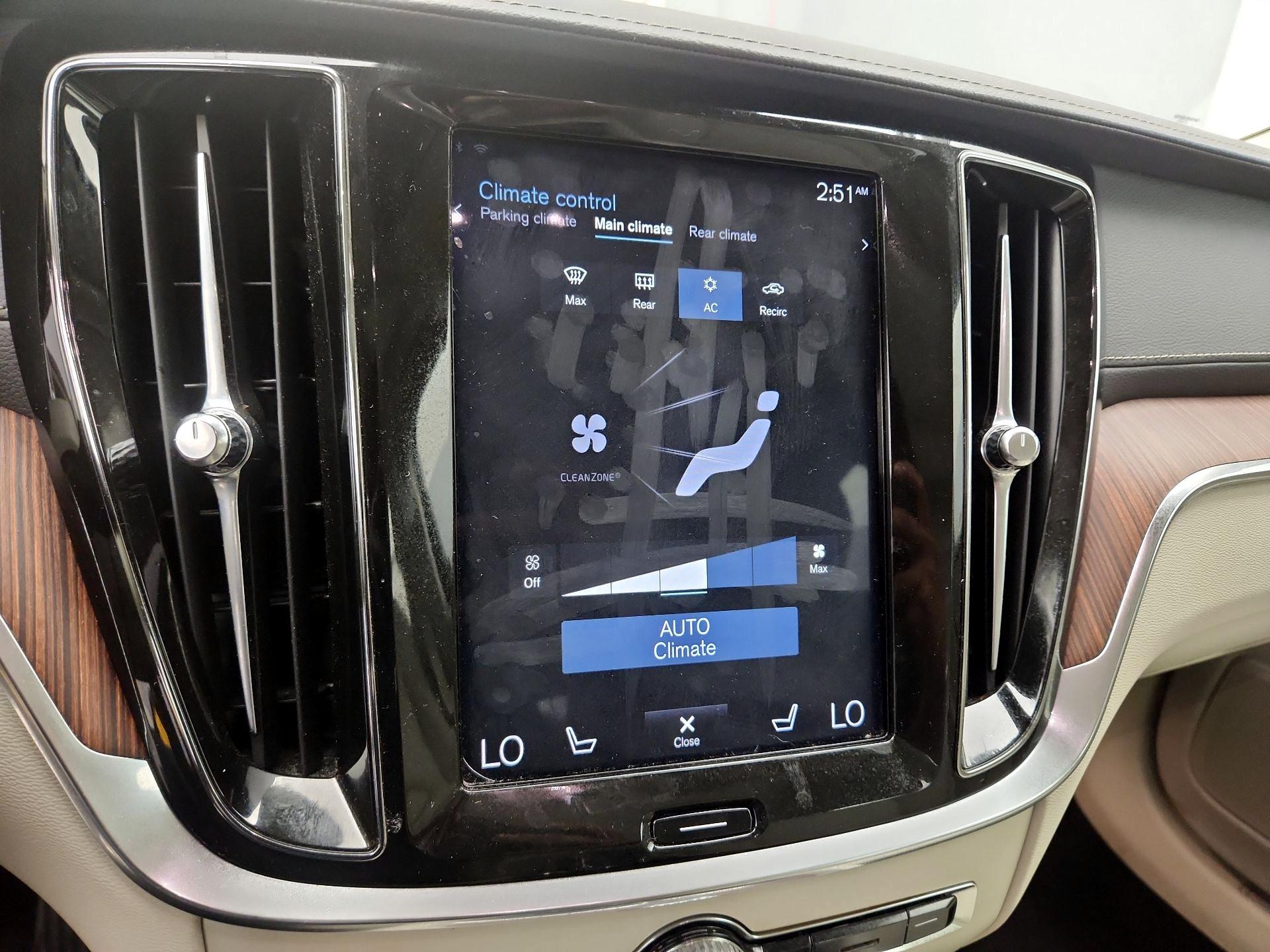 Thumbnail: 2020 Volvo S60 - 16