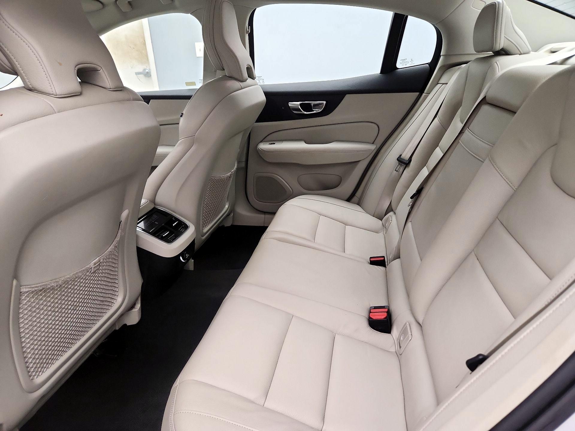 Thumbnail: 2020 Volvo S60 - 20