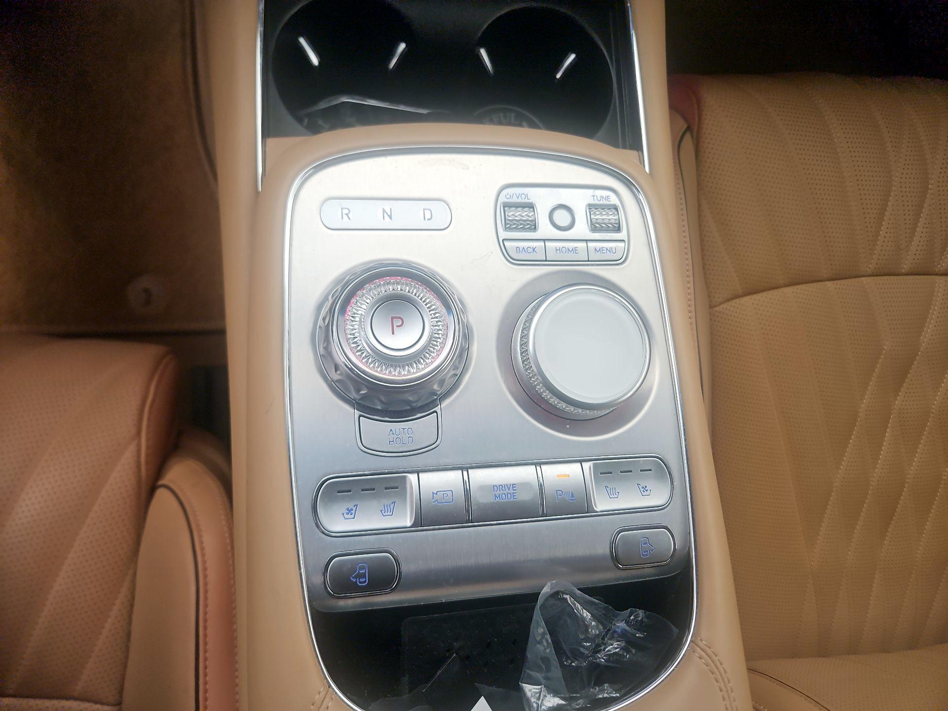 Thumbnail: 2023 Genesis G90 - 16