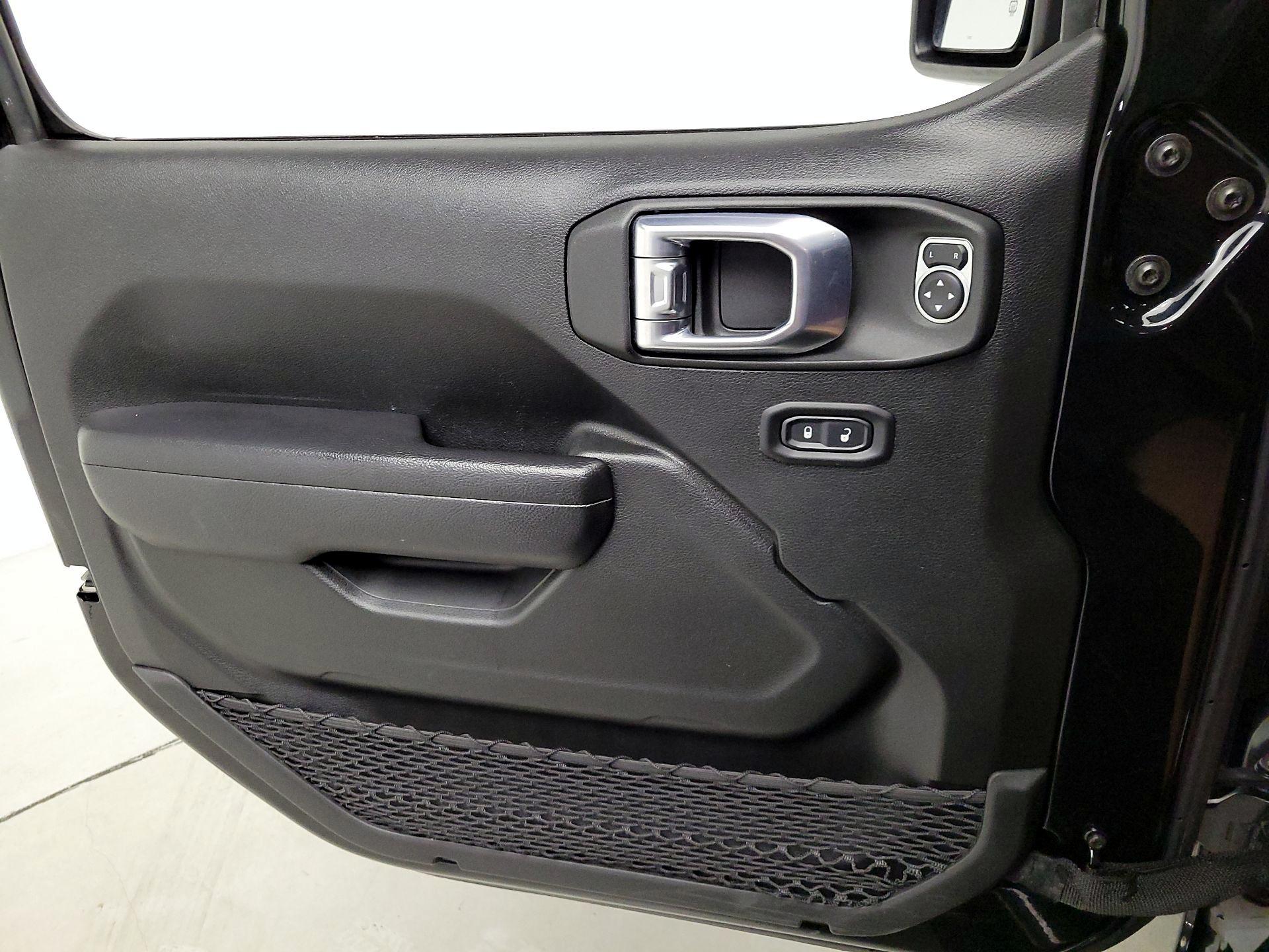 Thumbnail: 2022 Jeep Gladiator - 12