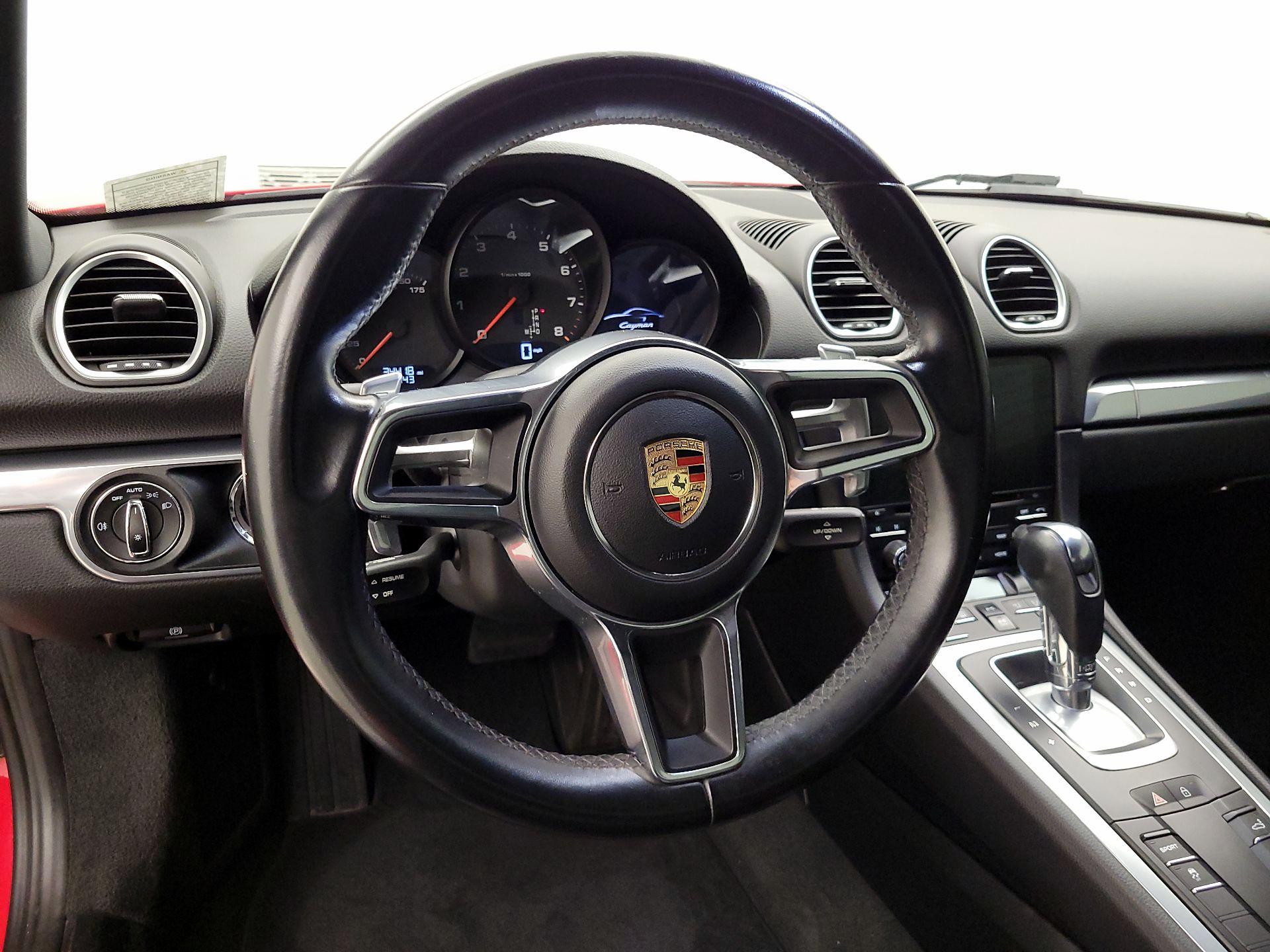 Thumbnail: 2019 Porsche 718 Cayman - 10